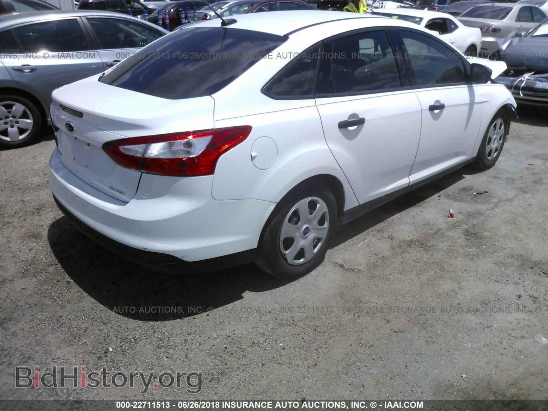 2014 Ford Focus - VIN: 1FADP3E26EL246457 - Photo 4