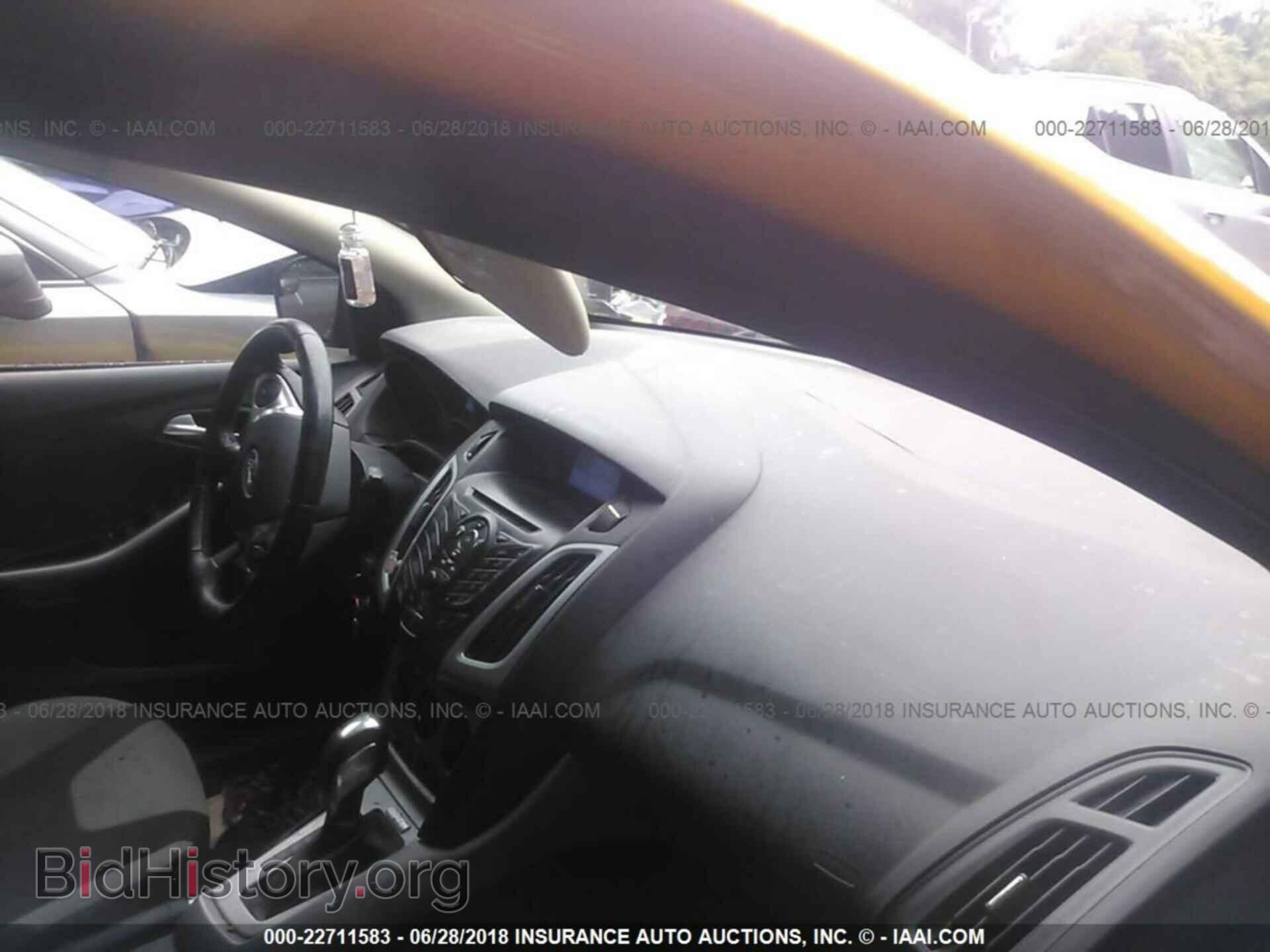 2012 Ford Focus - VIN: 1FAHP3F22CL378287 - Фото 5