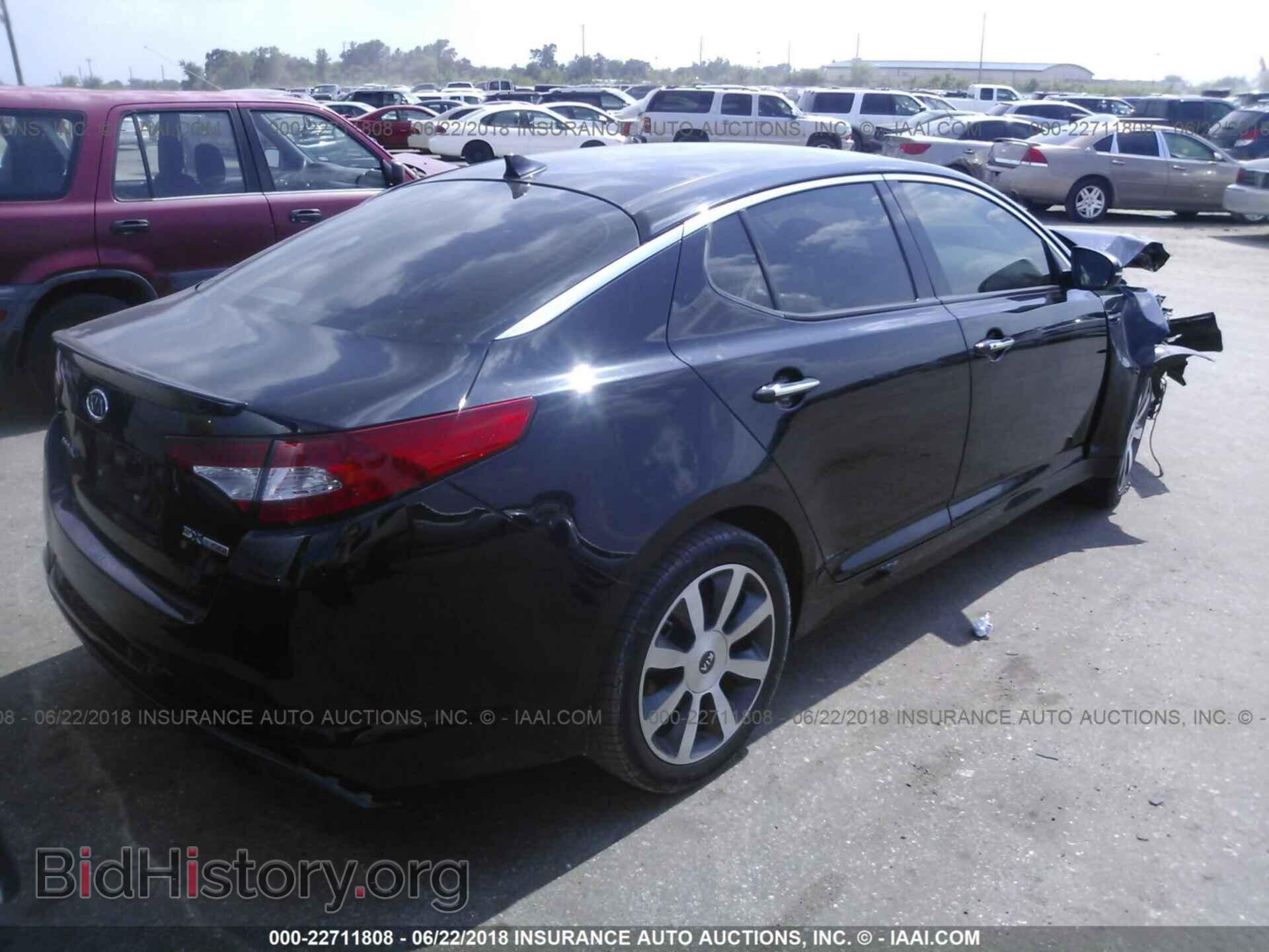 2012 Kia Optima - VIN: 5XXGR4A66CG024157 - Photo 4