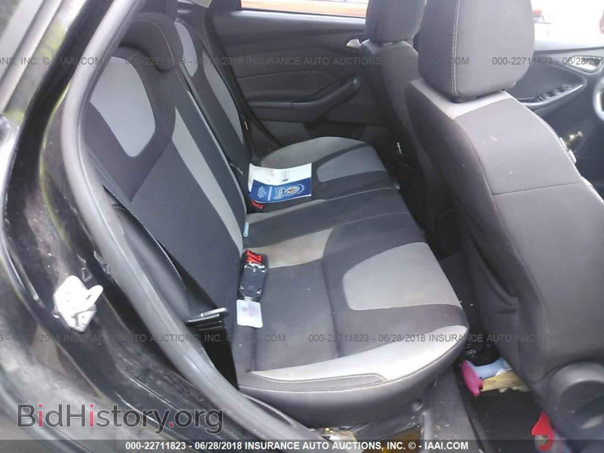 2014 Ford Focus - VIN: 1FADP3F22EL241321 - Photo 8