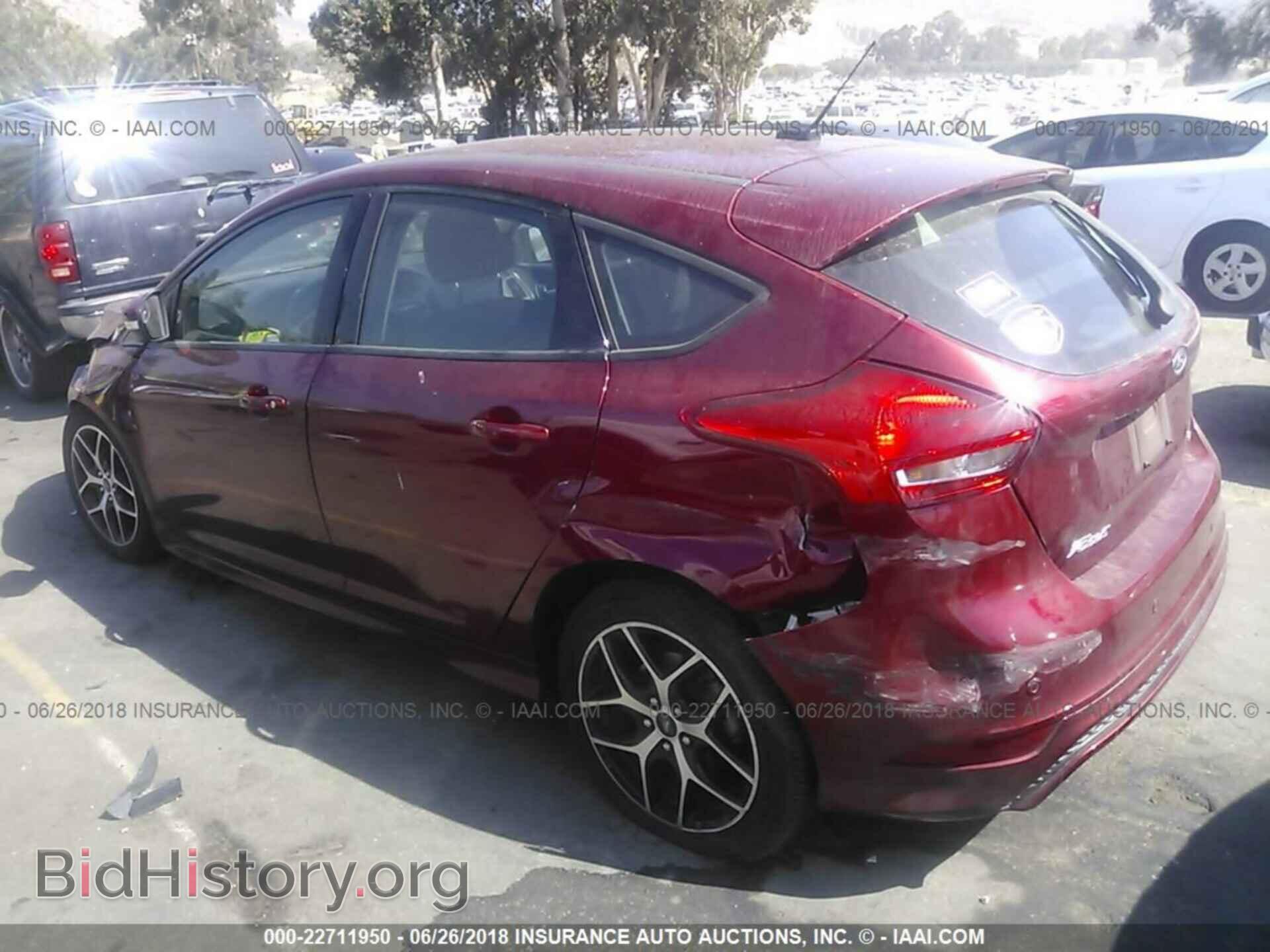 2016 Ford Focus - VIN: 1FADP3K22GL372645 - Фото 3