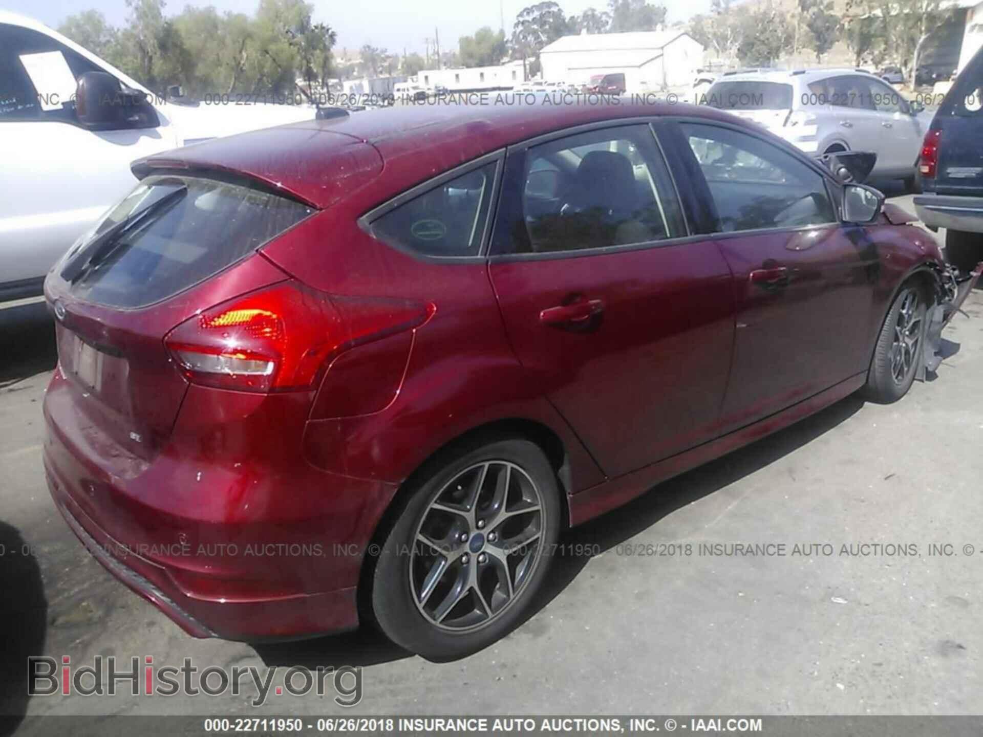 2016 Ford Focus - VIN: 1FADP3K22GL372645 - Фото 4
