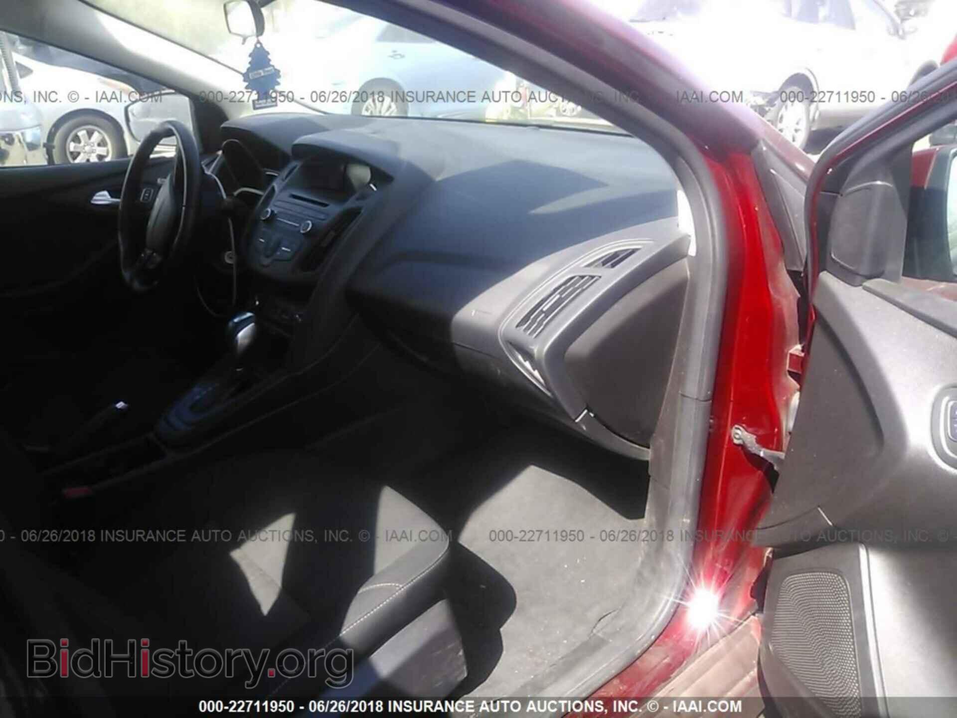 2016 Ford Focus - VIN: 1FADP3K22GL372645 - Фото 5