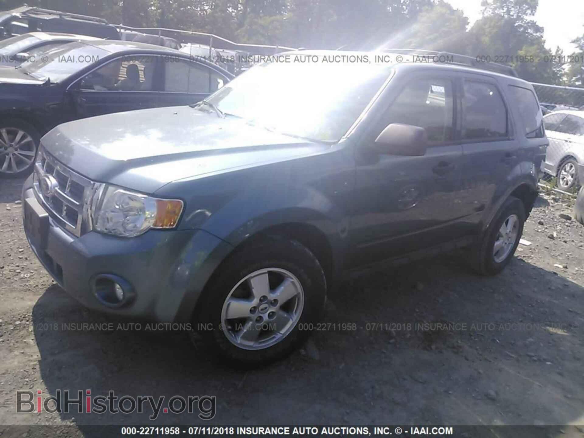 2012 Ford Escape - VIN: 1FMCU9D79CKA54608 - Photo 2