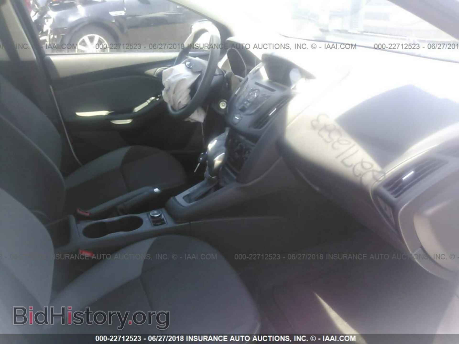 2014 Ford Focus - VIN: 1FADP3E26EL138288 - Photo 5