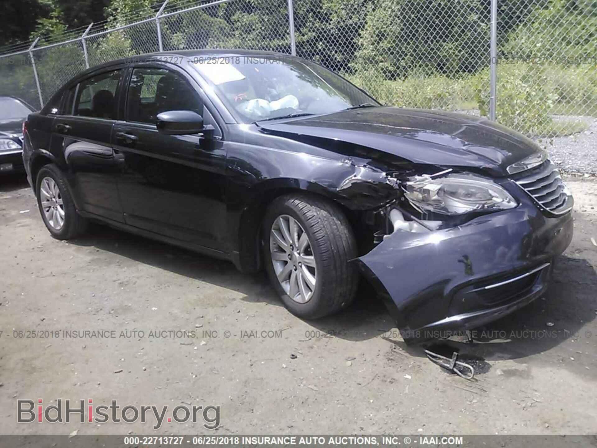Photo 1C3BC1FB6BN521555 - Chrysler 200 2011
