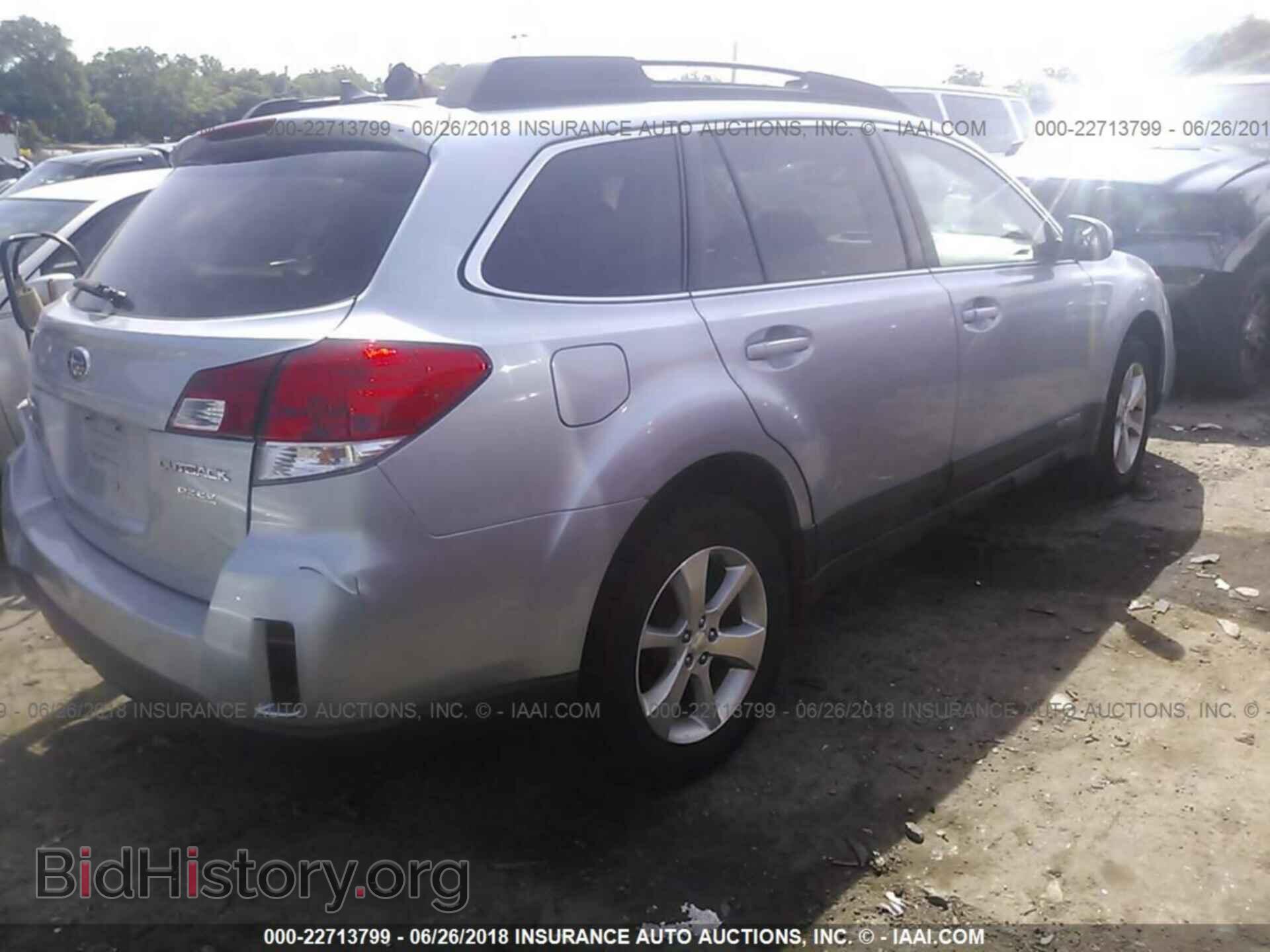 2014 Subaru Outback - VIN: 4S4BRBLC4E3200039 - Фото 4