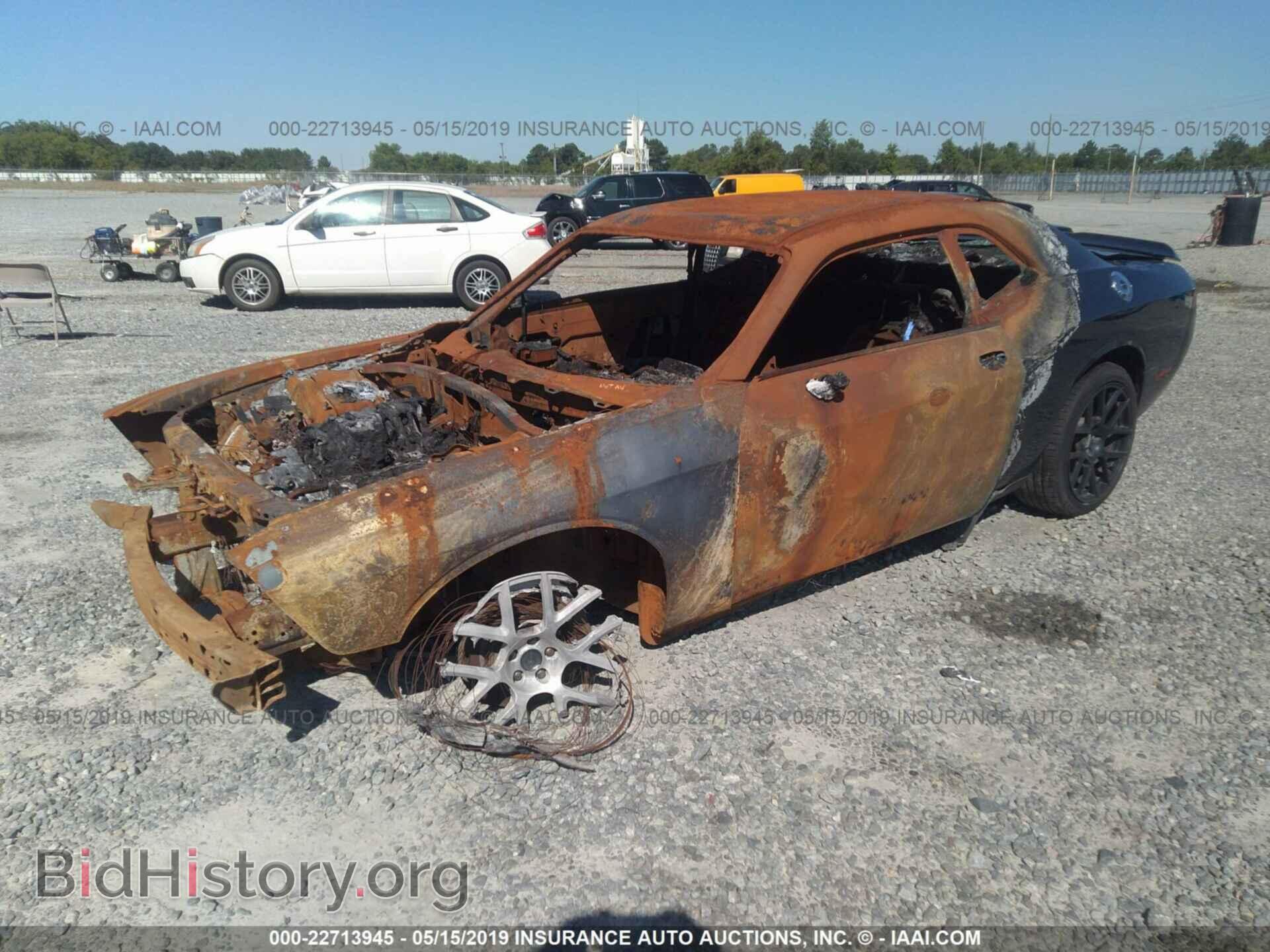 2015 Dodge Challenger - VIN: 2C3CDZBT6FH906322 - Photo 2