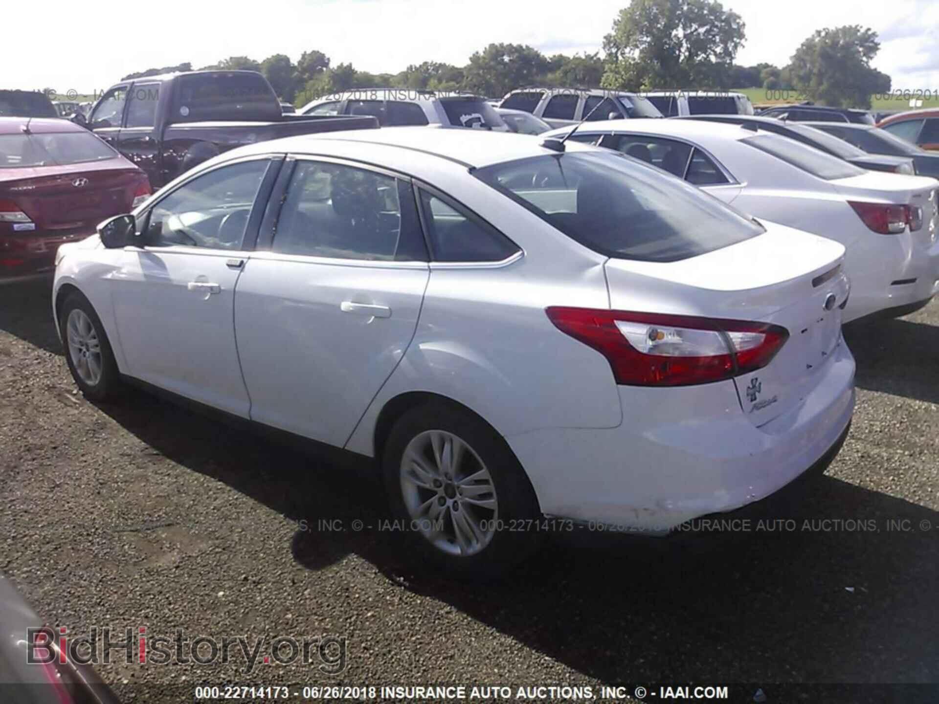 2012 Ford Focus - VIN: 1FAHP3H23CL152157 - Photo 3