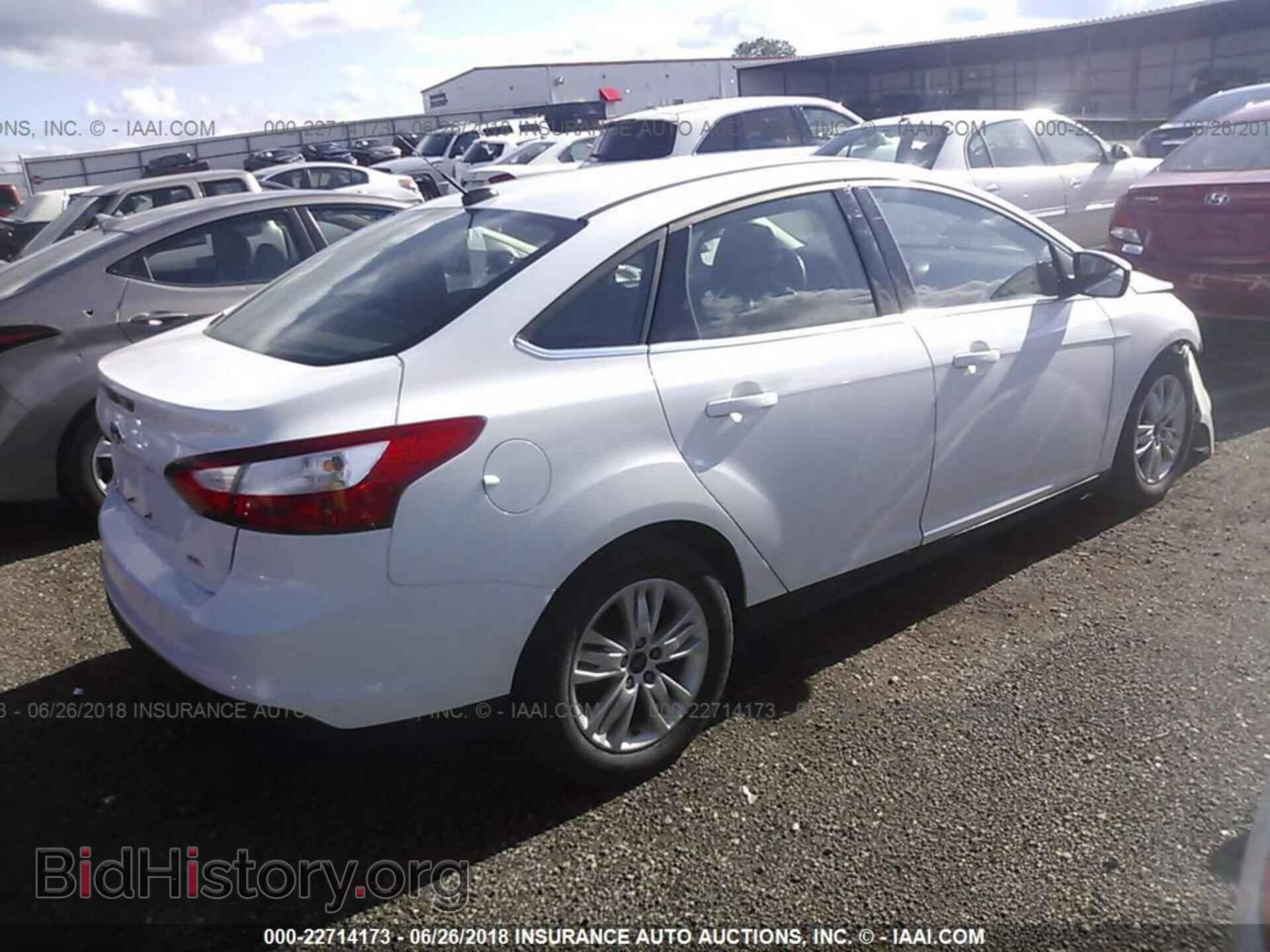 2012 Ford Focus - VIN: 1FAHP3H23CL152157 - Photo 4