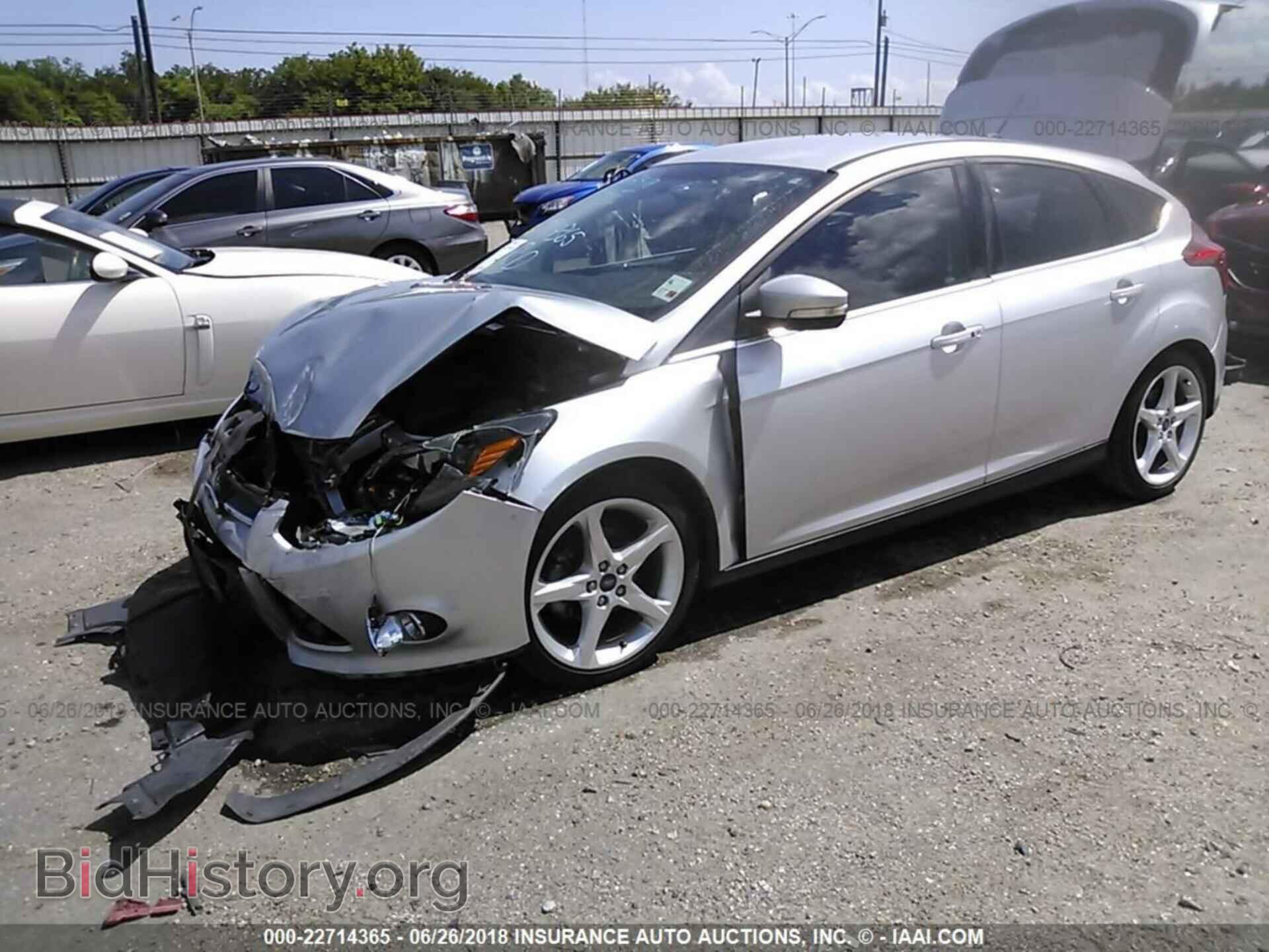 2013 Ford Focus - VIN: 1FADP3N25DL317596 - Photo 2