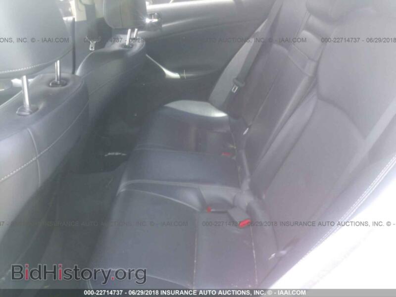 2012 Lexus IS (VIN JTHCF5C20C5053809) — фото 8 из 10
