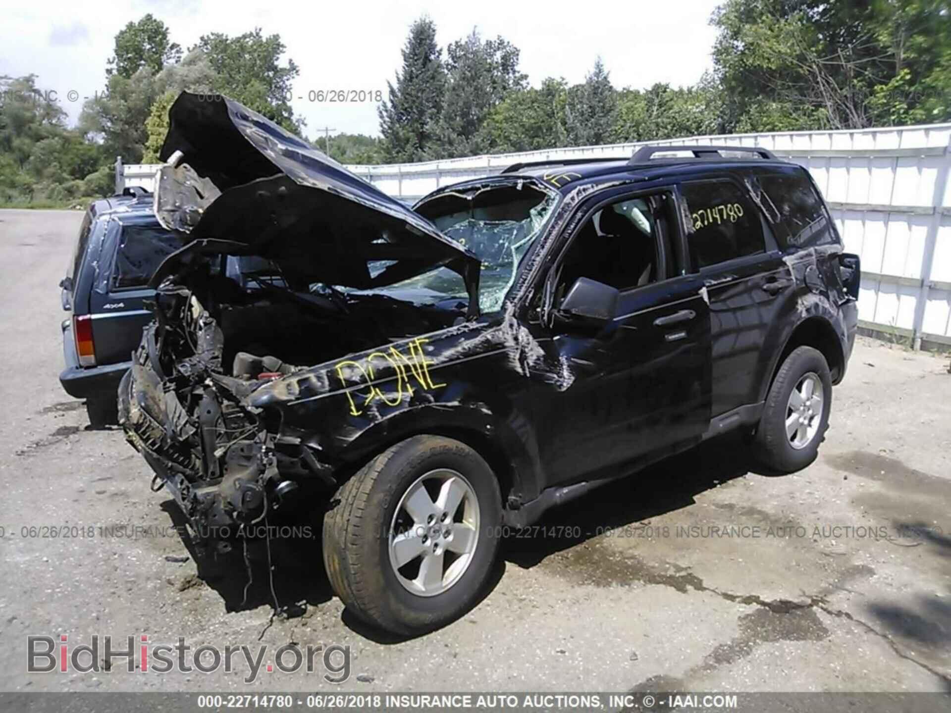 2012 Ford Escape - VIN: 1FMCU0DG4CKB29503 - Фото 2