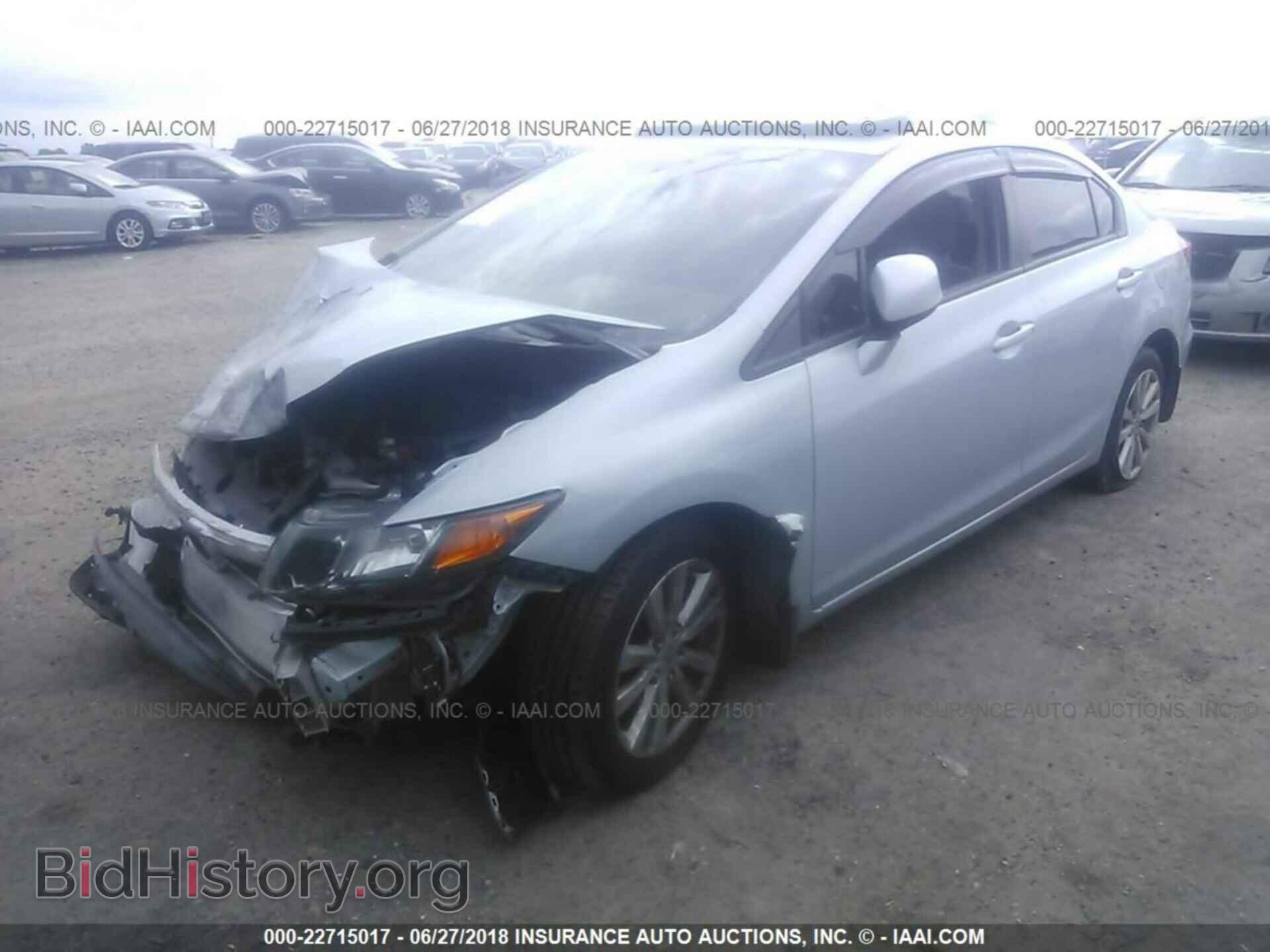 2012 Honda Civic - VIN: 2HGFB2F9XCH505826 - Фото 2
