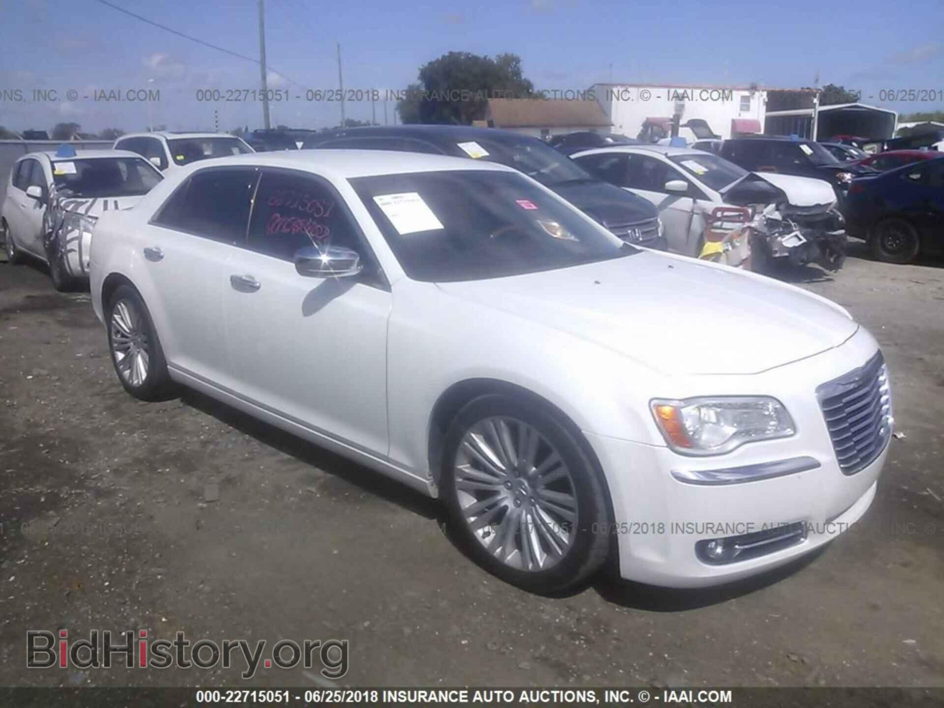 Фотография 2C3CCAET0CH193168 - Chrysler 300c 2012
