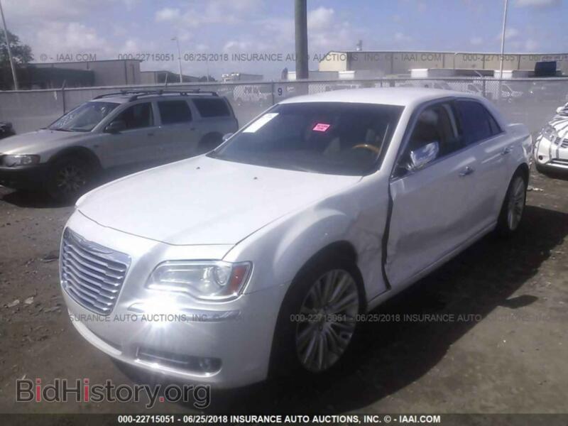 2012 Chrysler 300C (VIN 2C3CCAET0CH193168) — photo 2 of 10