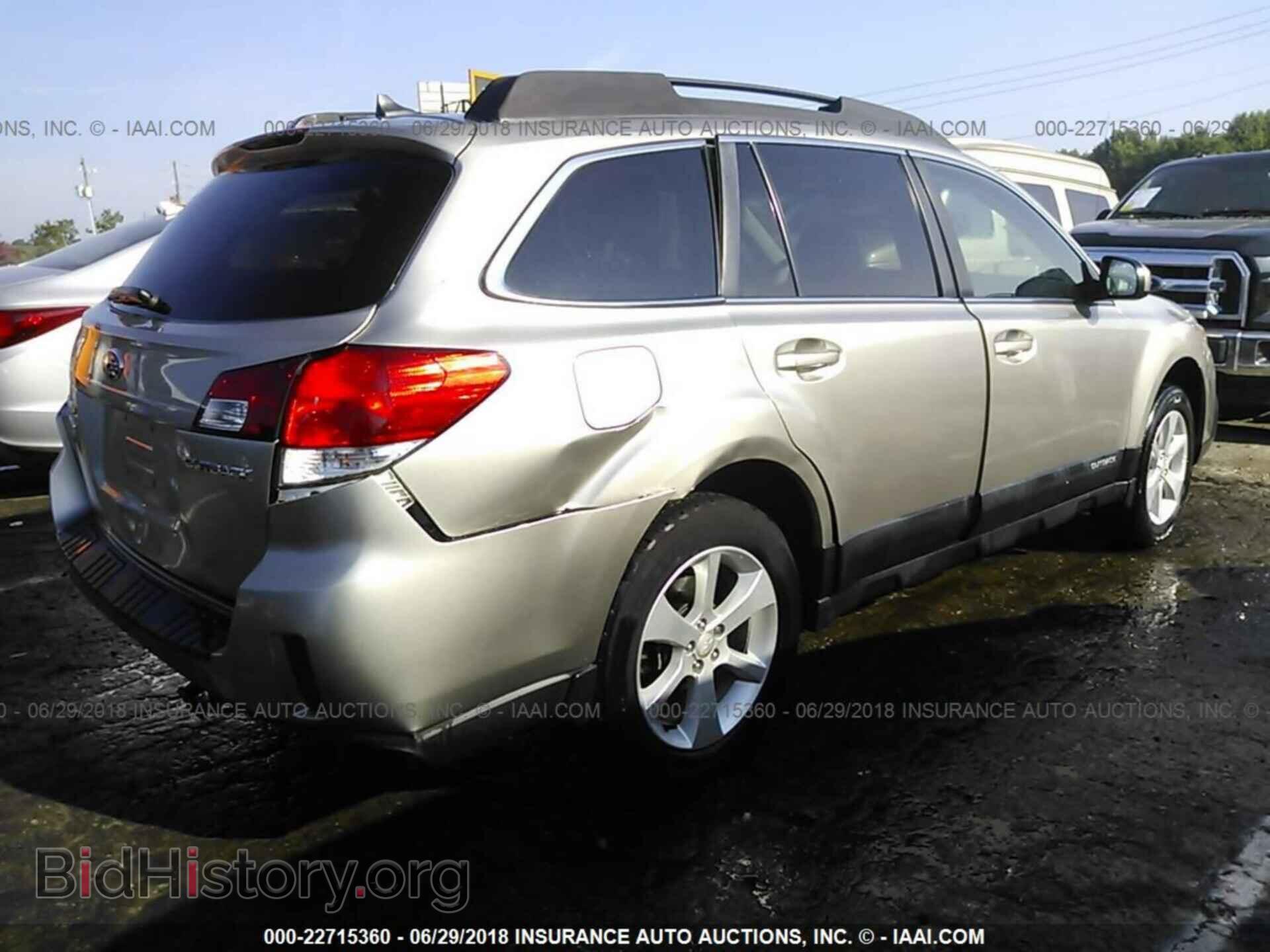 2014 Subaru Outback - VIN: 4S4BRCDC4E3215189 - Фото 4