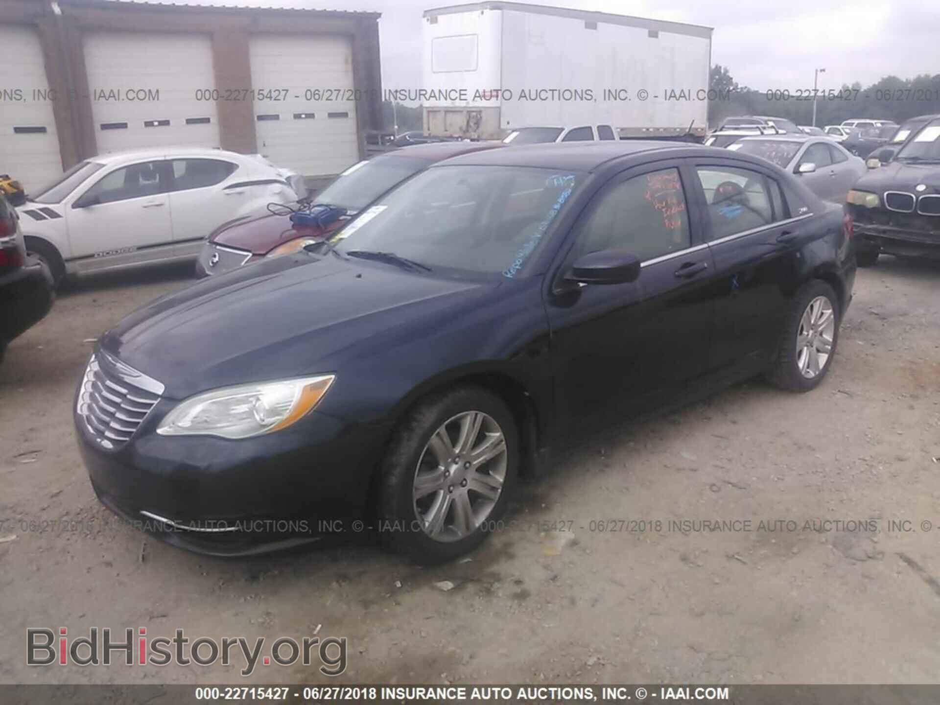 2011 Chrysler 200 - VIN: 1C3BC1FG1BN571128 - Фото 2