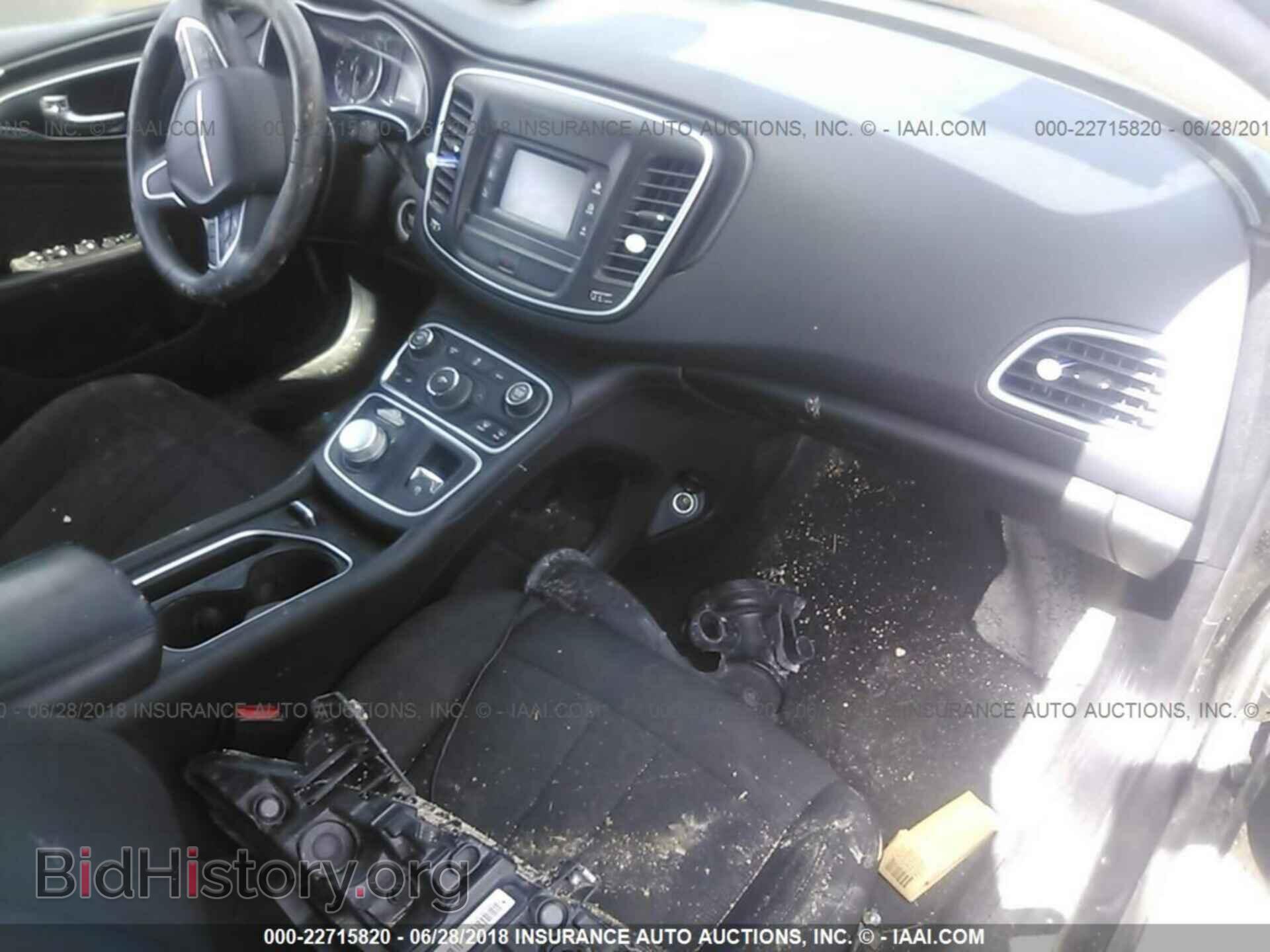 2015 Chrysler 200 - VIN: 1C3CCCFB8FN698565 - Photo 5