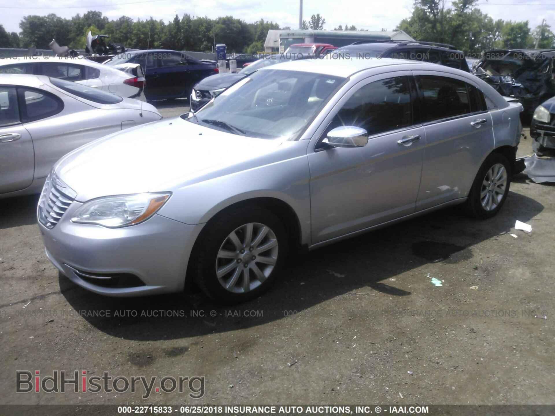 2012 Chrysler 200 - VIN: 1C3CCBBB2CN127651 - Photo 2