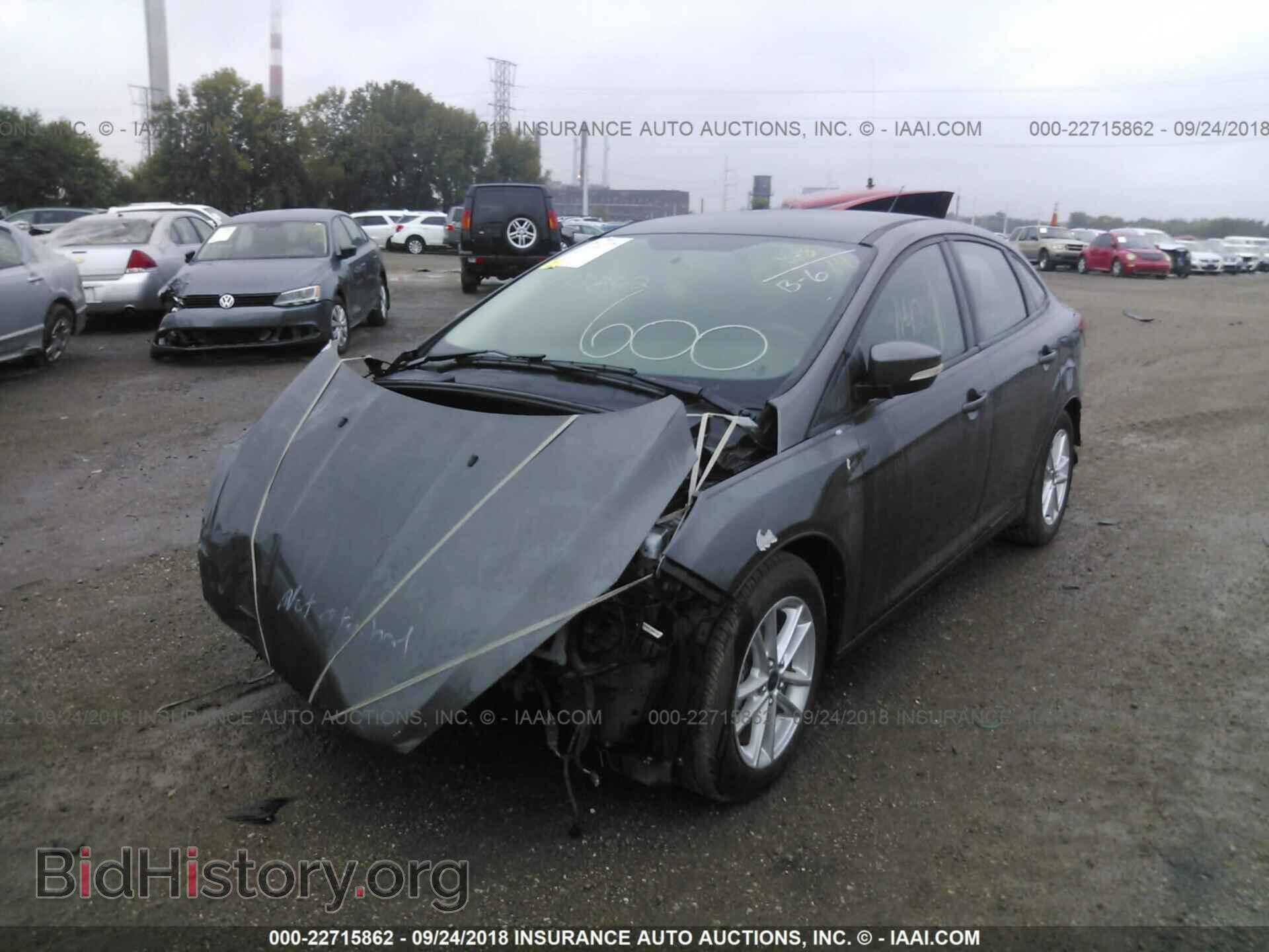 2016 Ford Focus - VIN: 1FADP3F20GL211253 - Фото 2