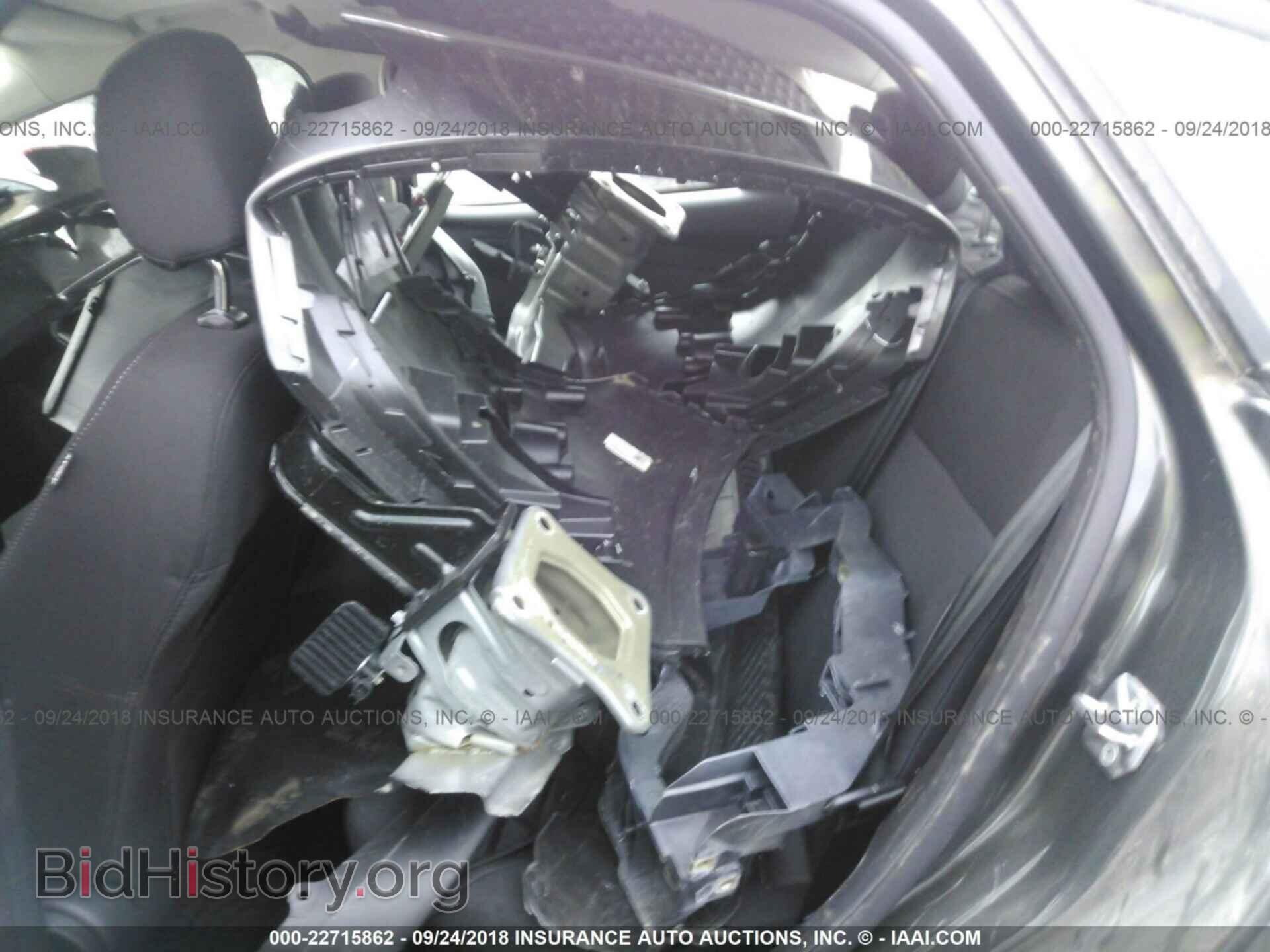 2016 Ford Focus - VIN: 1FADP3F20GL211253 - Фото 8