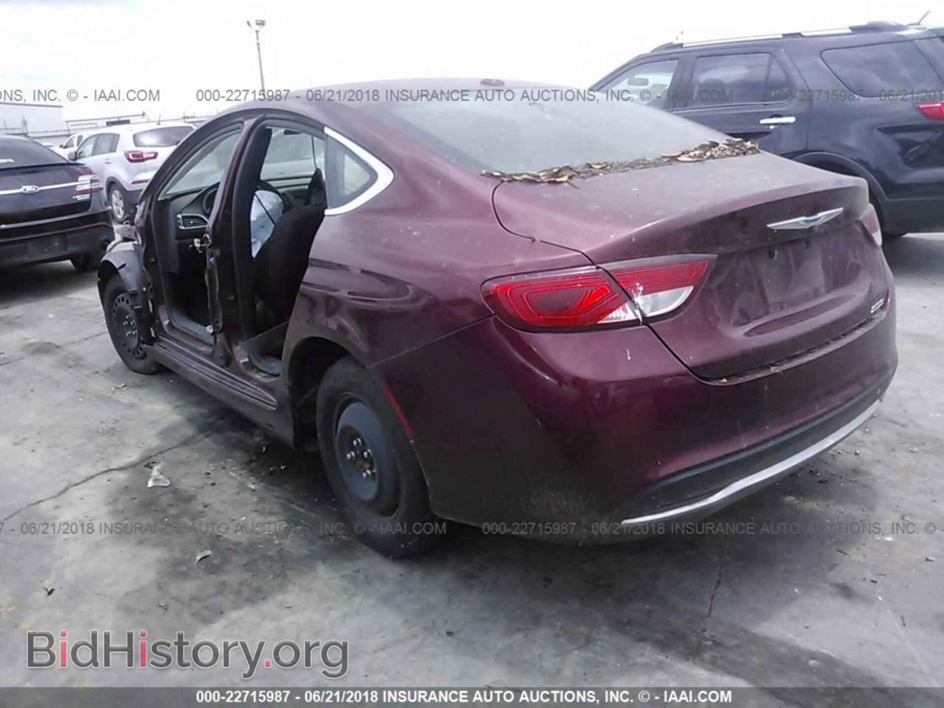 2015 Chrysler 200 - VIN: 1C3CCCAB3FN640371 - Photo 3