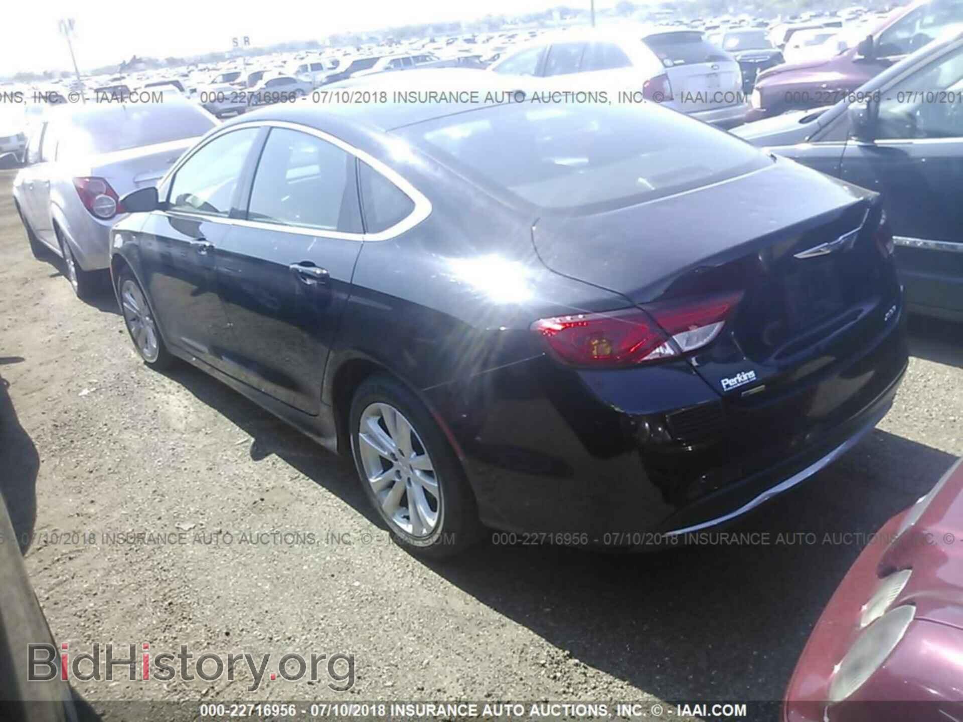 2015 Chrysler 200 - VIN: 1C3CCCAB4FN745341 - Photo 3