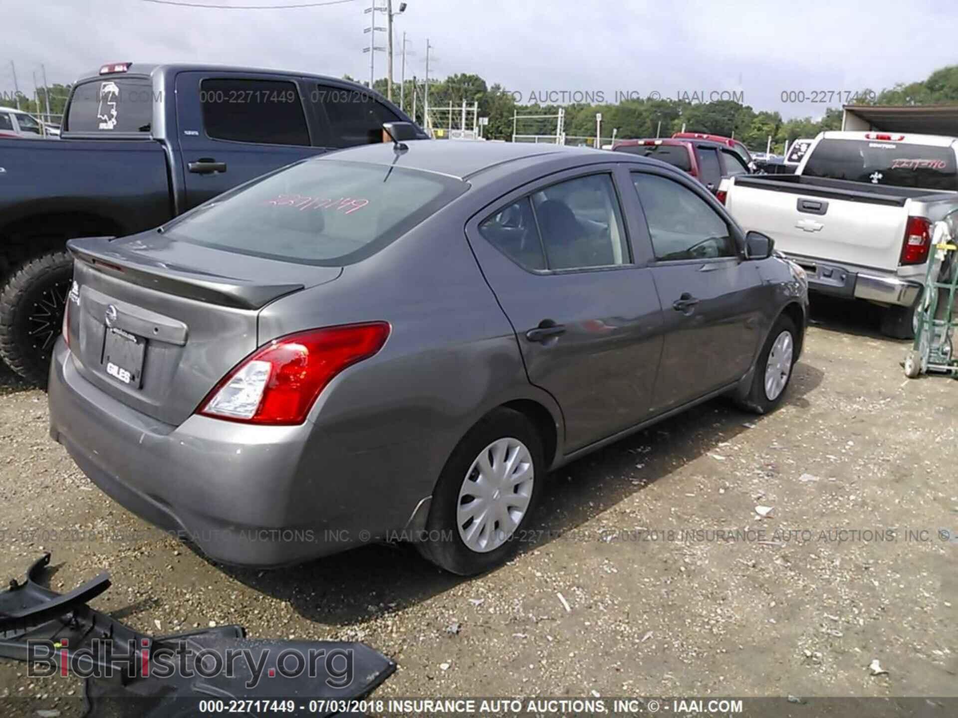 2017 Nissan Versa - VIN: 3N1CN7AP3HL891826 - Фото 4