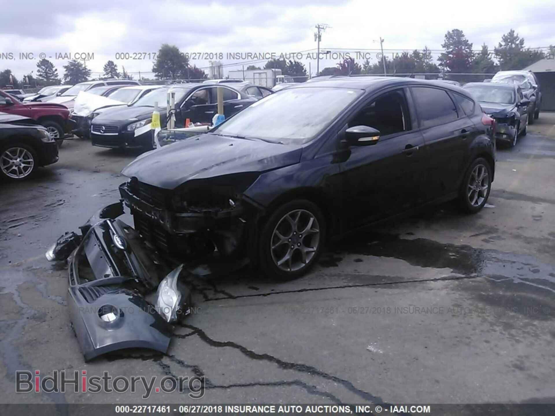 2013 Ford Focus - VIN: 1FADP3K25DL360940 - Photo 2