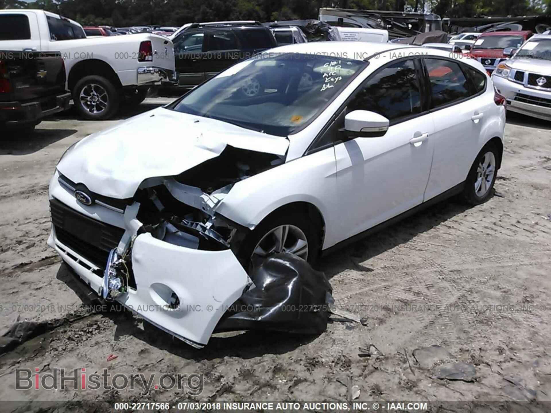 2014 Ford Focus - VIN: 1FADP3K28EL392198 - Фото 2
