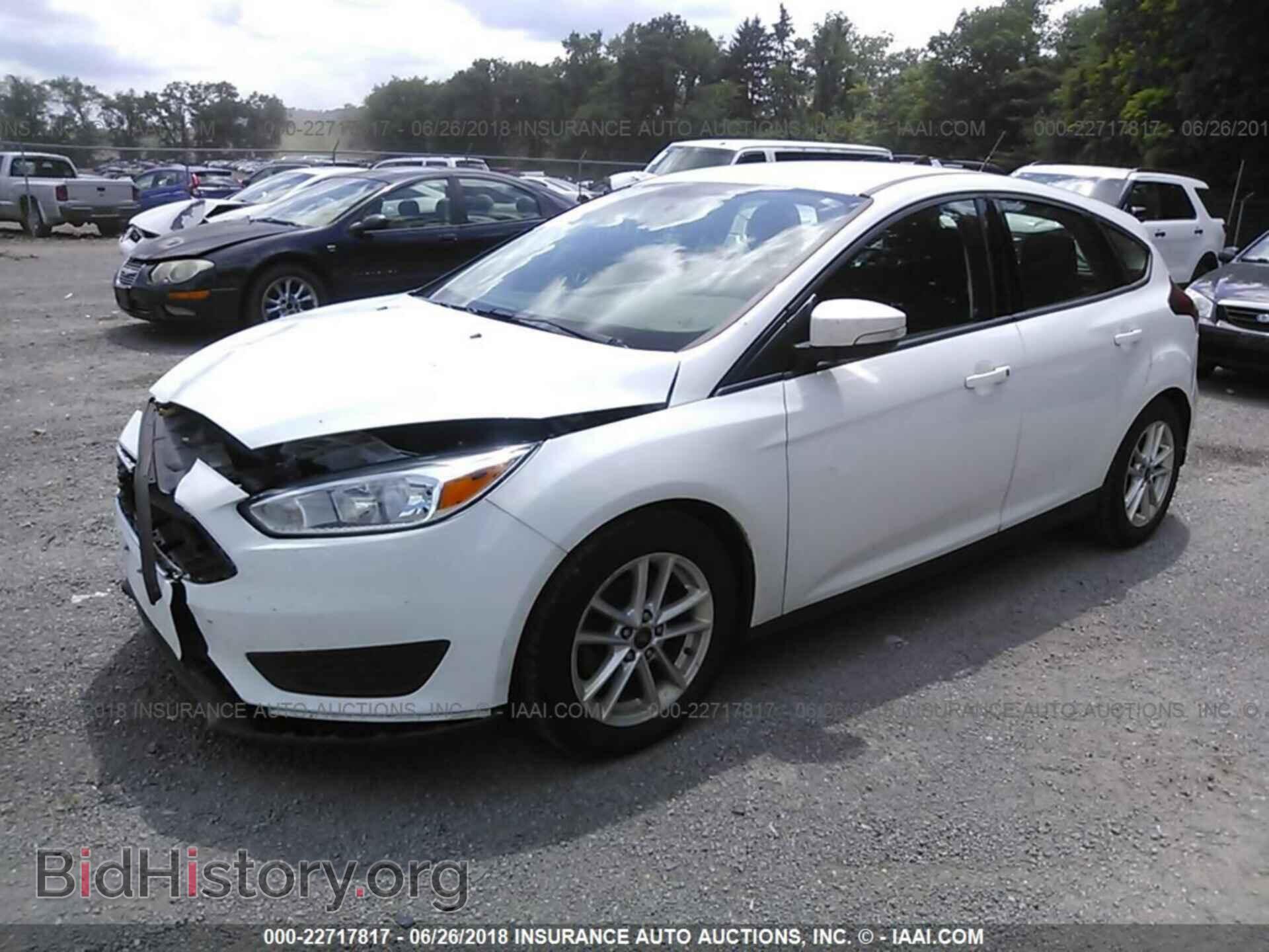 2016 Ford Focus - VIN: 1FADP3K24GL320305 - Фото 2