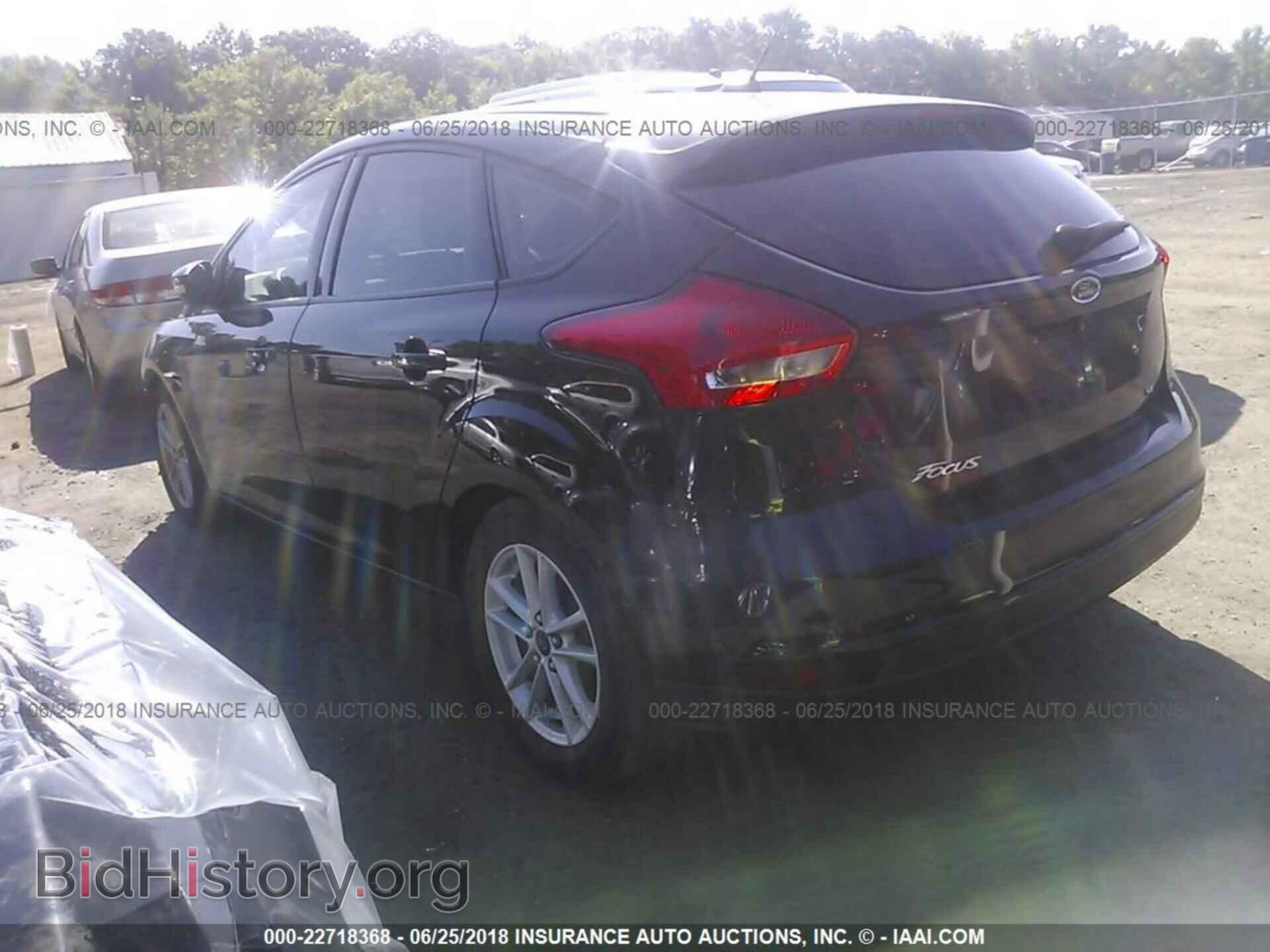 2015 Ford Focus - VIN: 1FADP3K28FL214034 - Photo 3