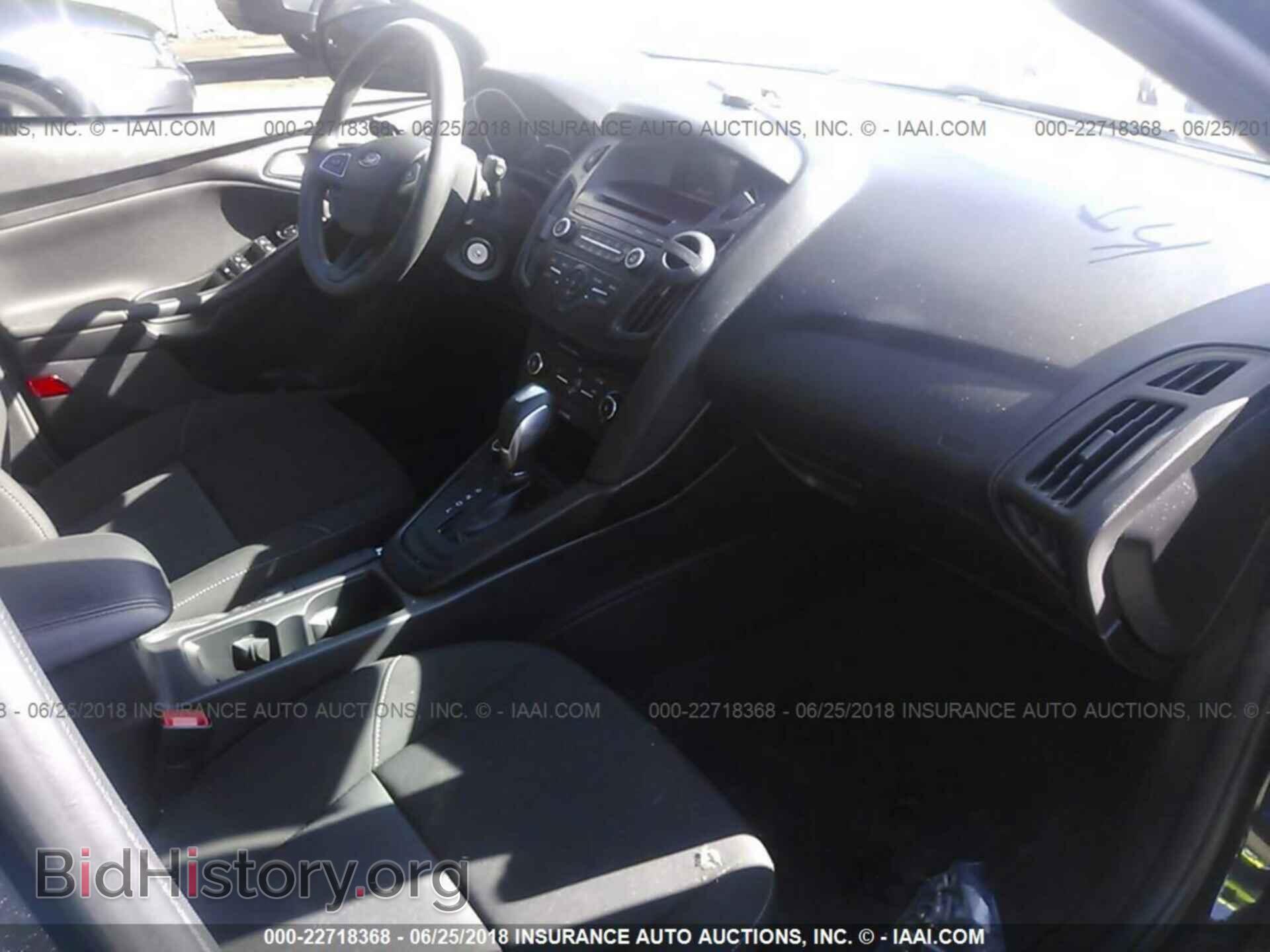 2015 Ford Focus - VIN: 1FADP3K28FL214034 - Photo 5