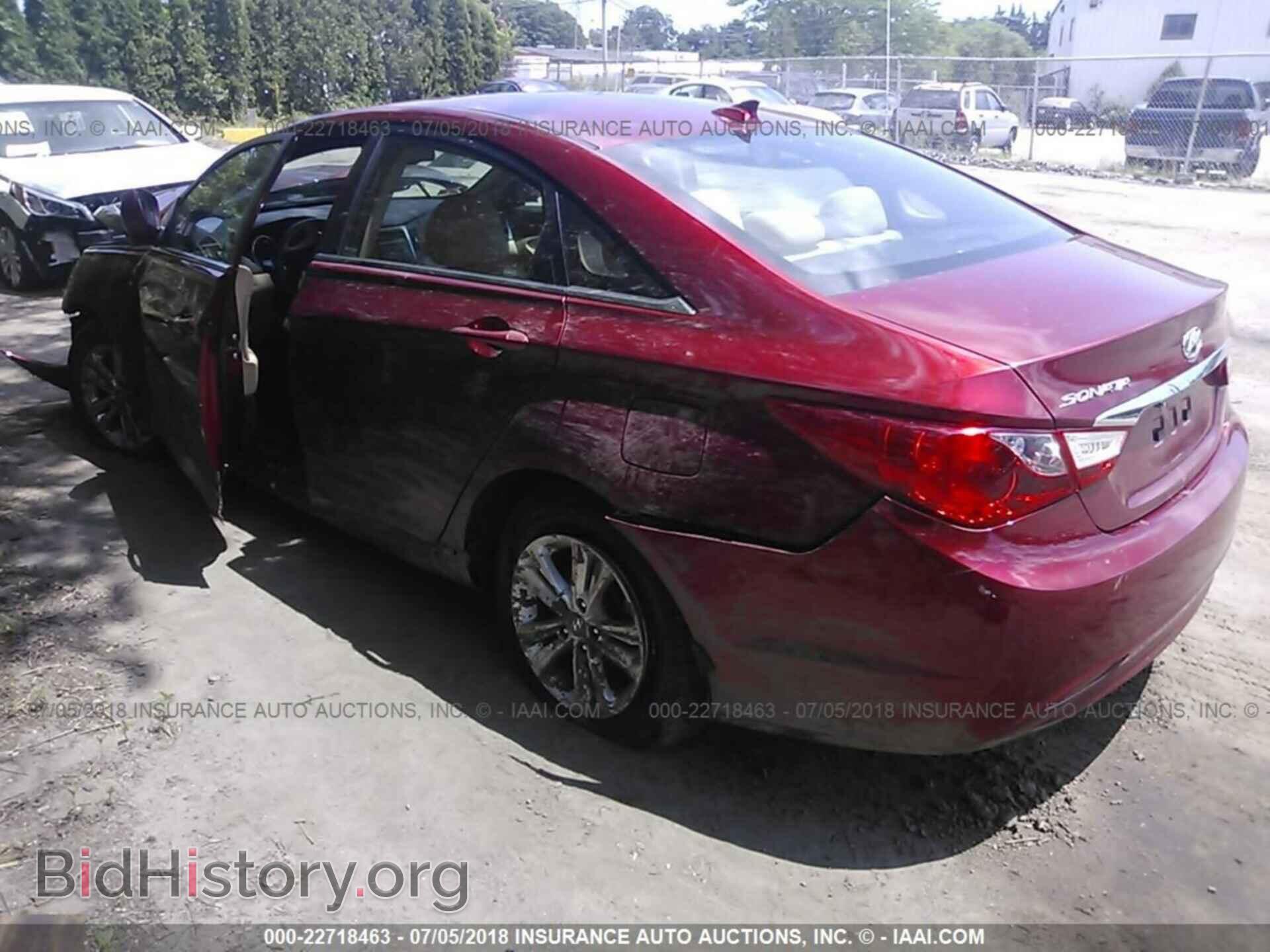 2012 Hyundai Sonata - VIN: 5NPEB4AC2CH324638 - Photo 3