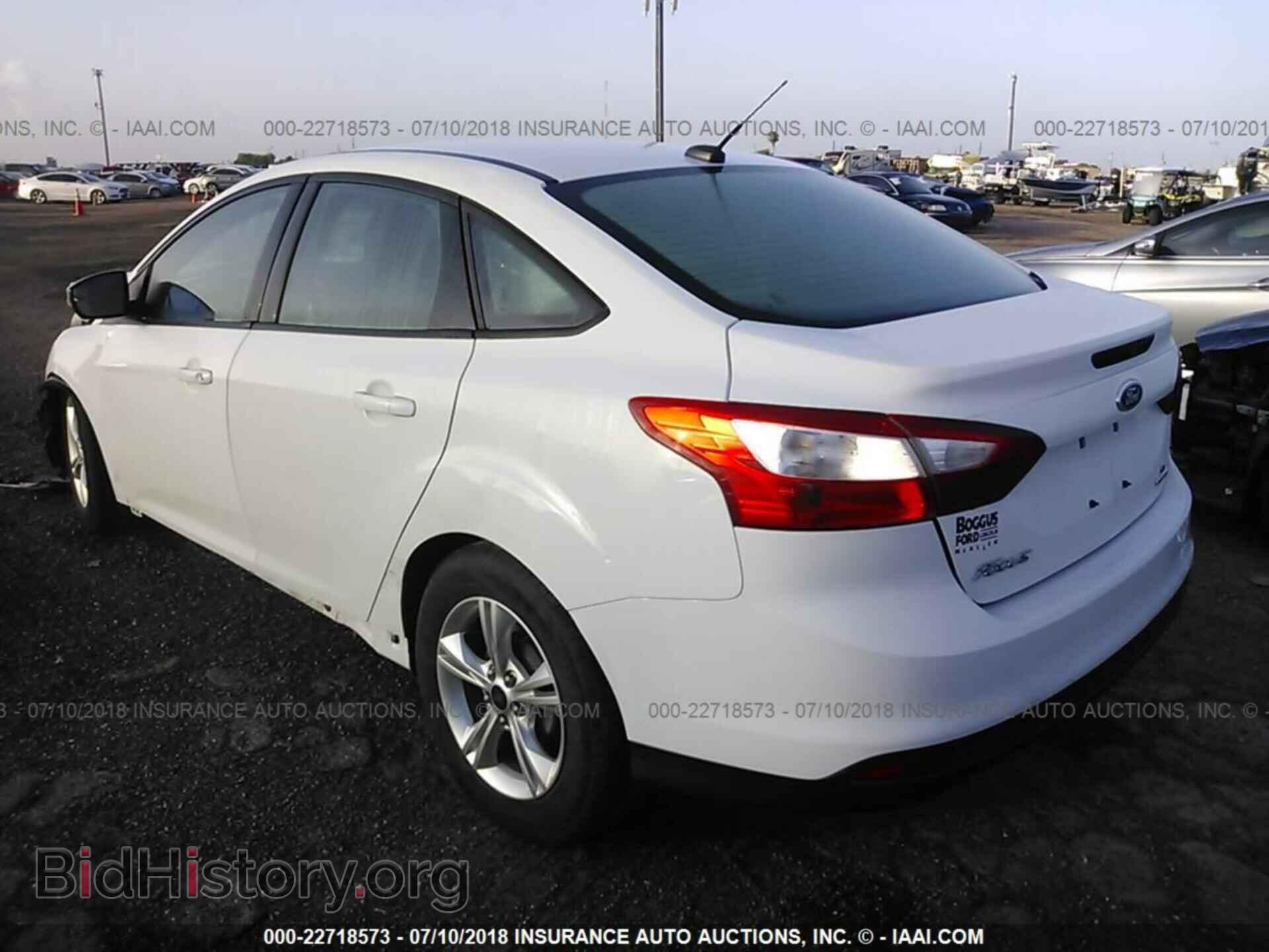 2013 Ford Focus - VIN: 1FADP3F22DL106760 - Photo 3