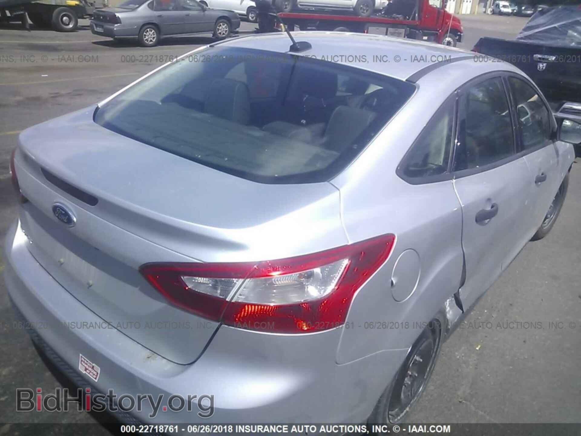 2013 Ford Focus - VIN: 1FADP3E21DL353463 - Photo 4