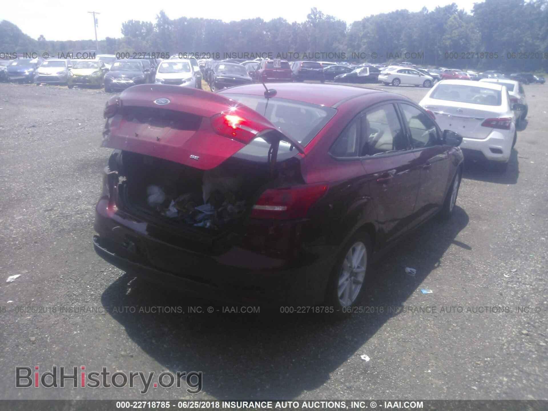 2015 Ford Focus - VIN: 1FADP3F26FL270841 - Photo 4