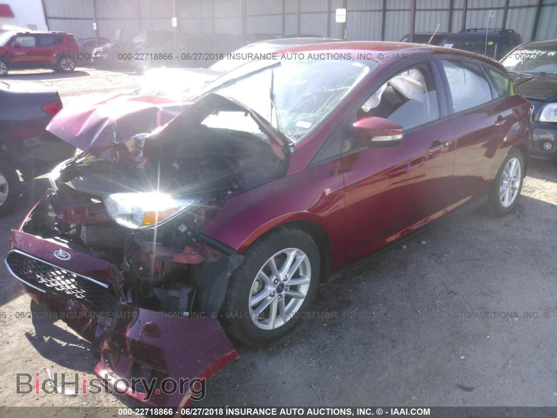 2016 Ford Focus - VIN: 1FADP3K20GL360607 - Photo 2