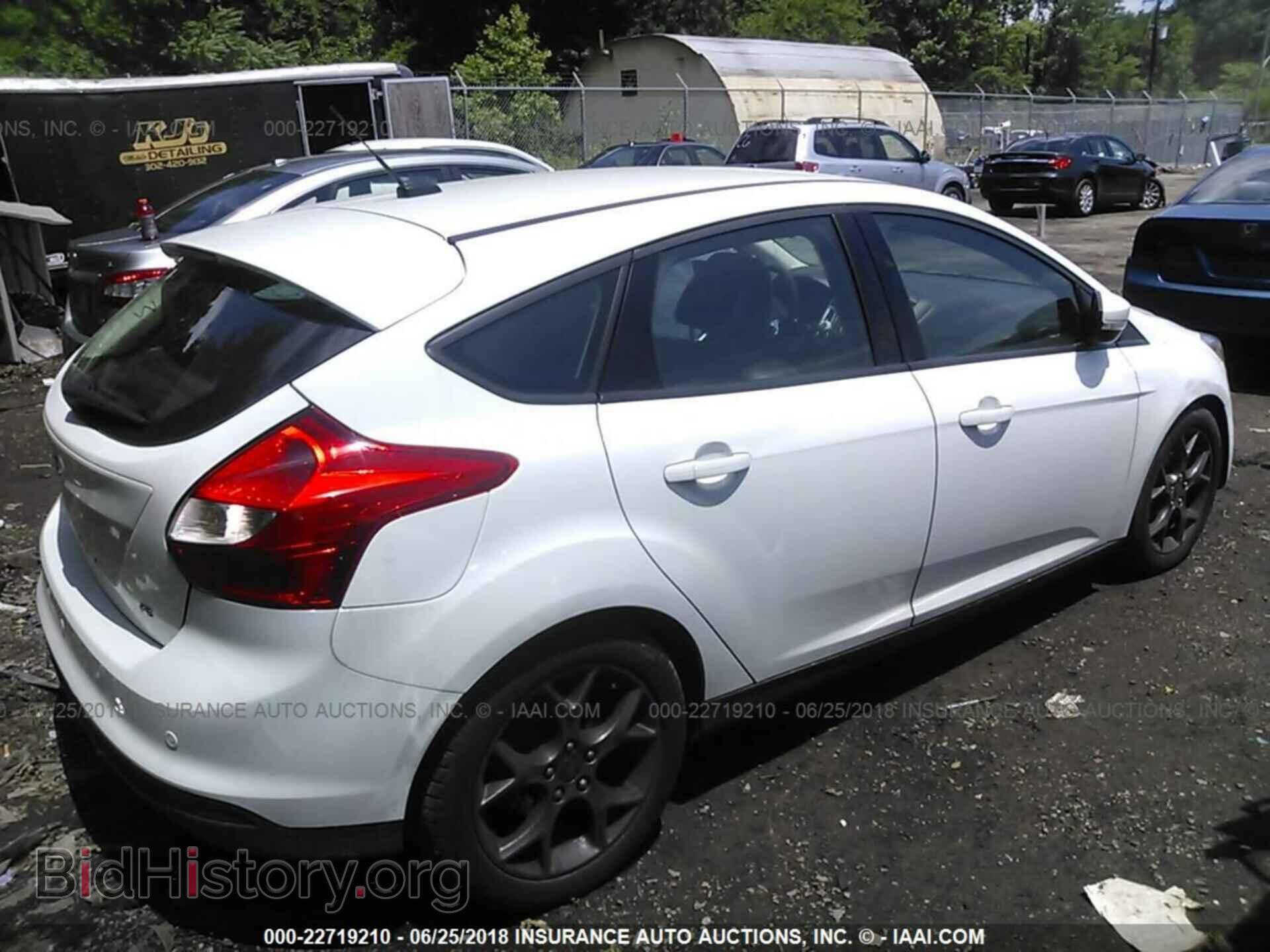 2014 Ford Focus - VIN: 1FADP3K26EL114349 - Фото 4