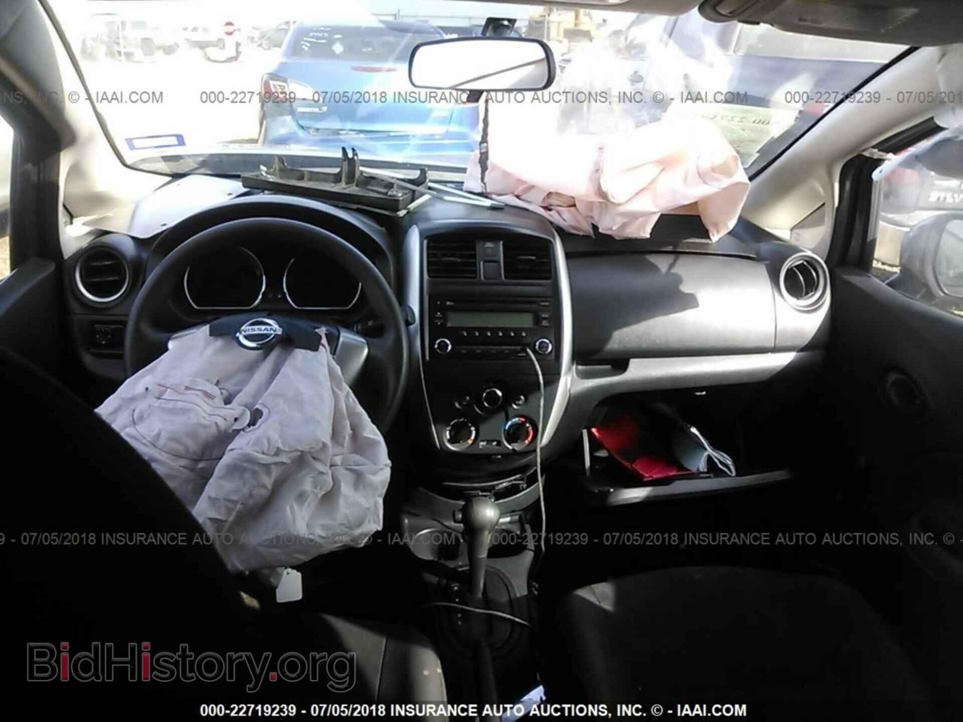 2016 Nissan Versa note - VIN: 3N1CE2CP6GL376186 - Photo 5