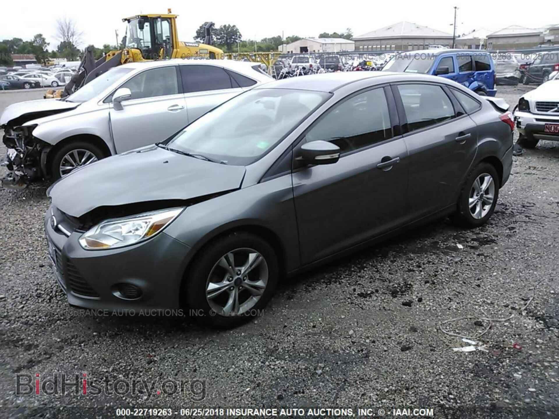 2013 Ford Focus - VIN: 1FADP3F25DL368918 - Photo 2