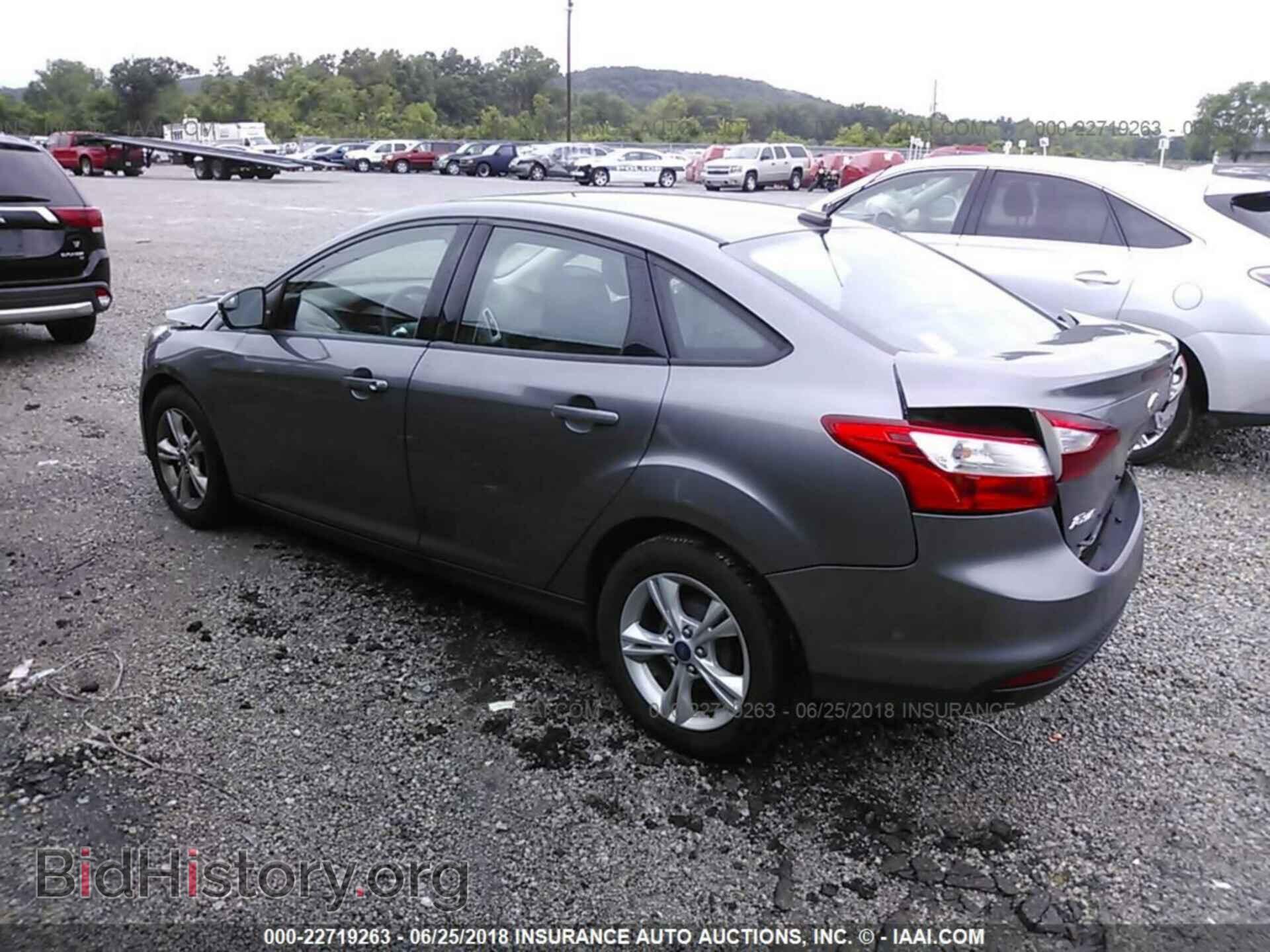 2013 Ford Focus - VIN: 1FADP3F25DL368918 - Photo 3