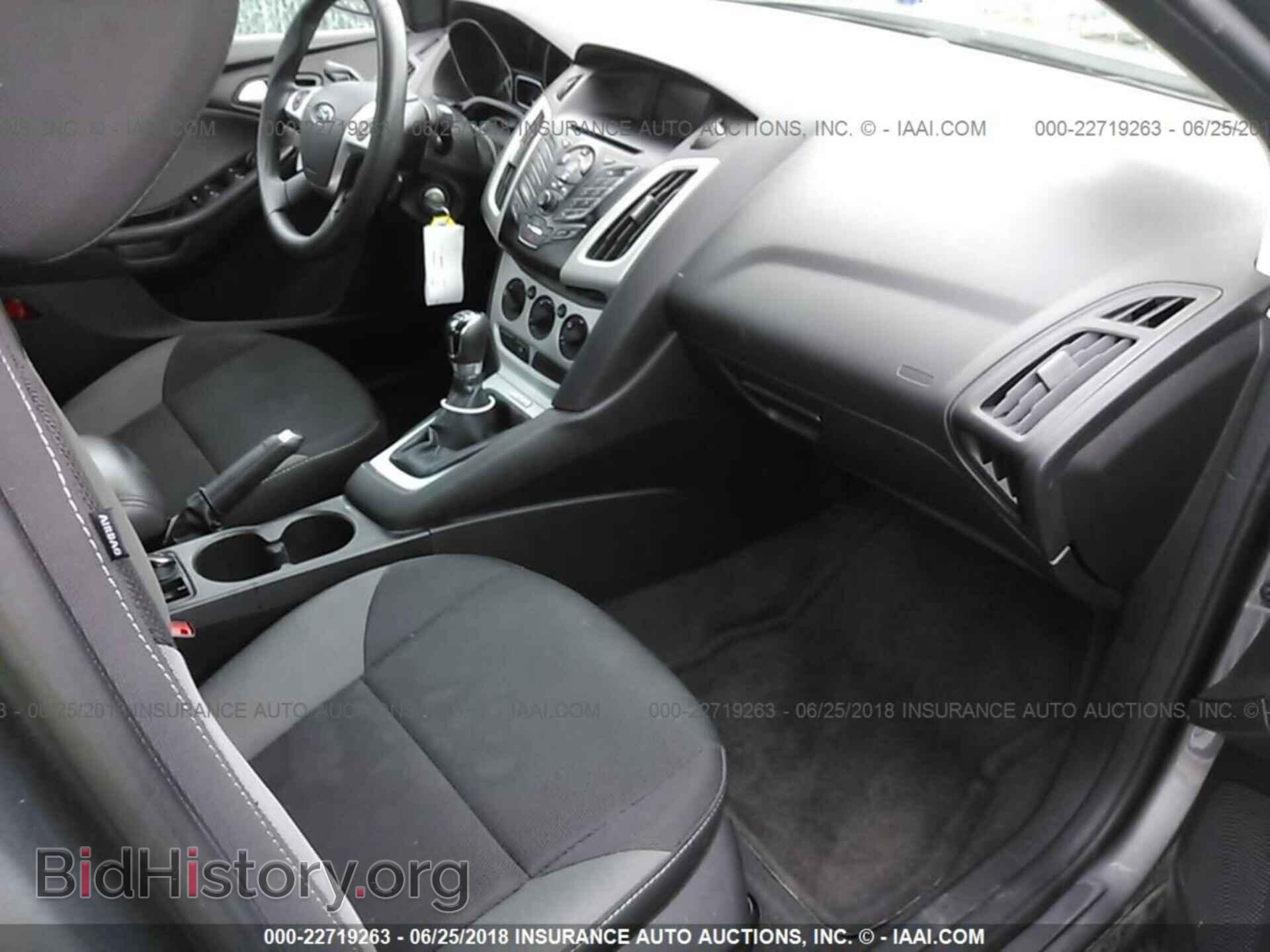 2013 Ford Focus - VIN: 1FADP3F25DL368918 - Photo 5