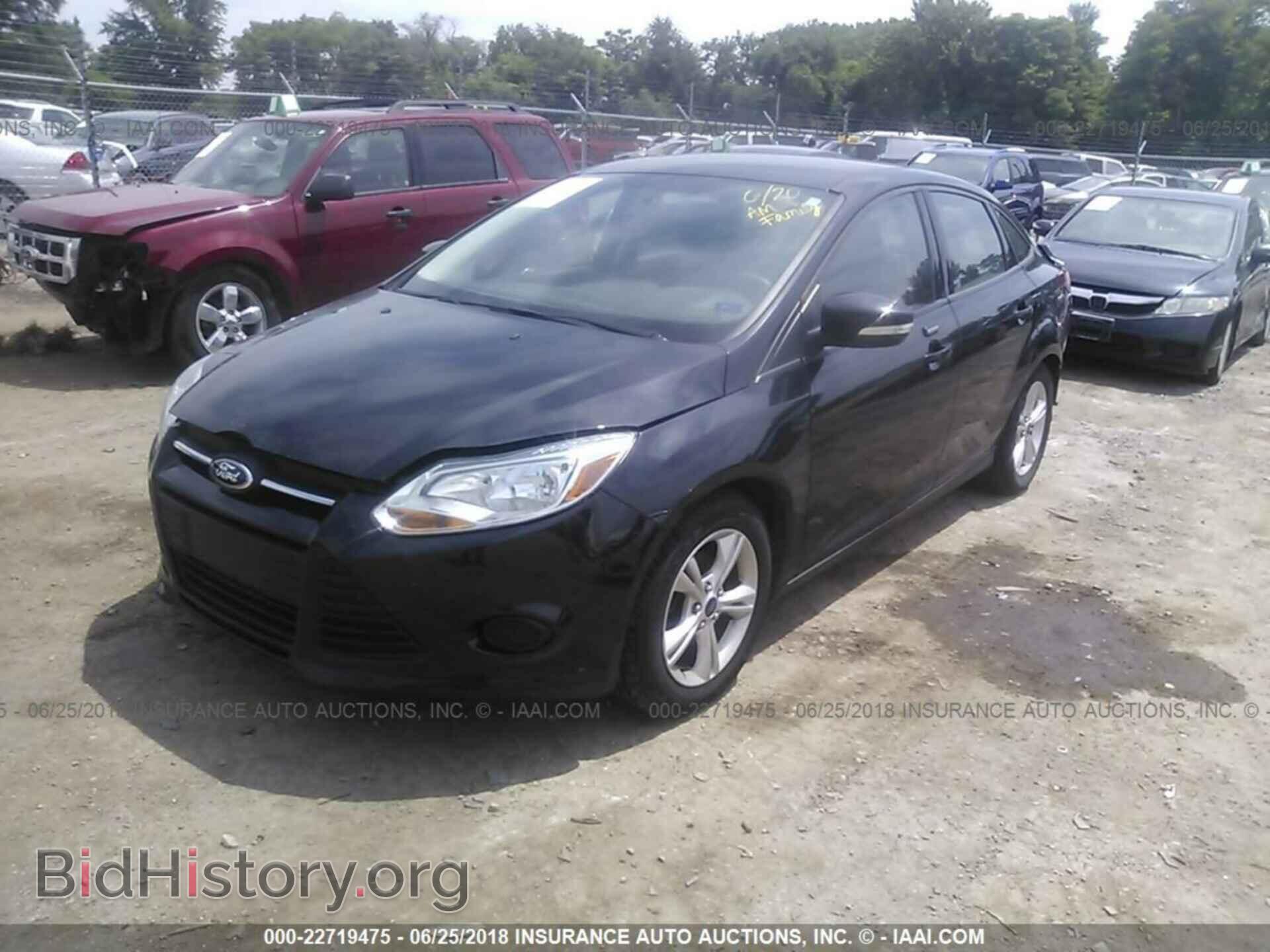 2014 Ford Focus - VIN: 1FADP3F20EL222721 - Фото 2