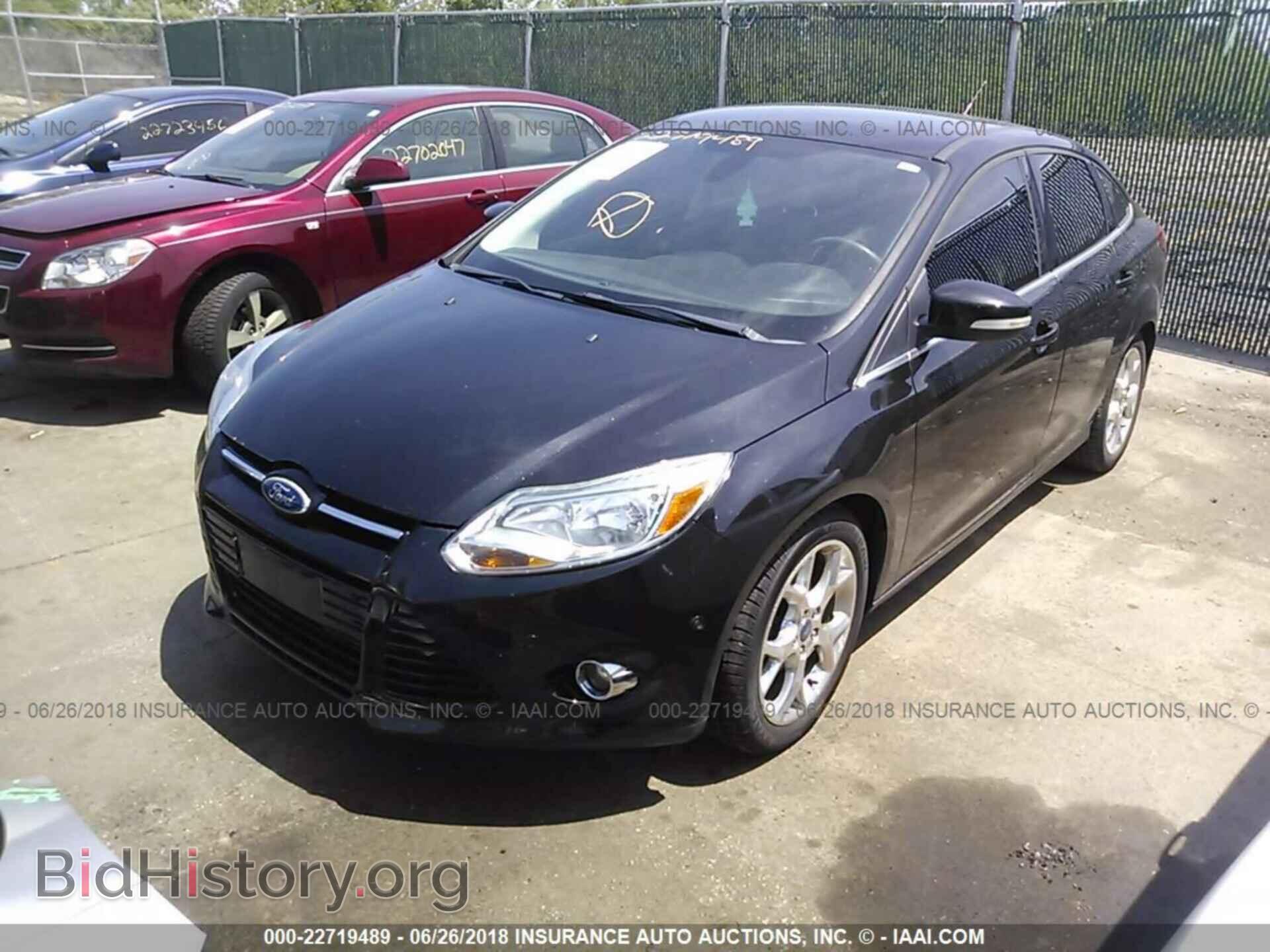 2012 Ford Focus - VIN: 1FAHP3H23CL118557 - Фото 2