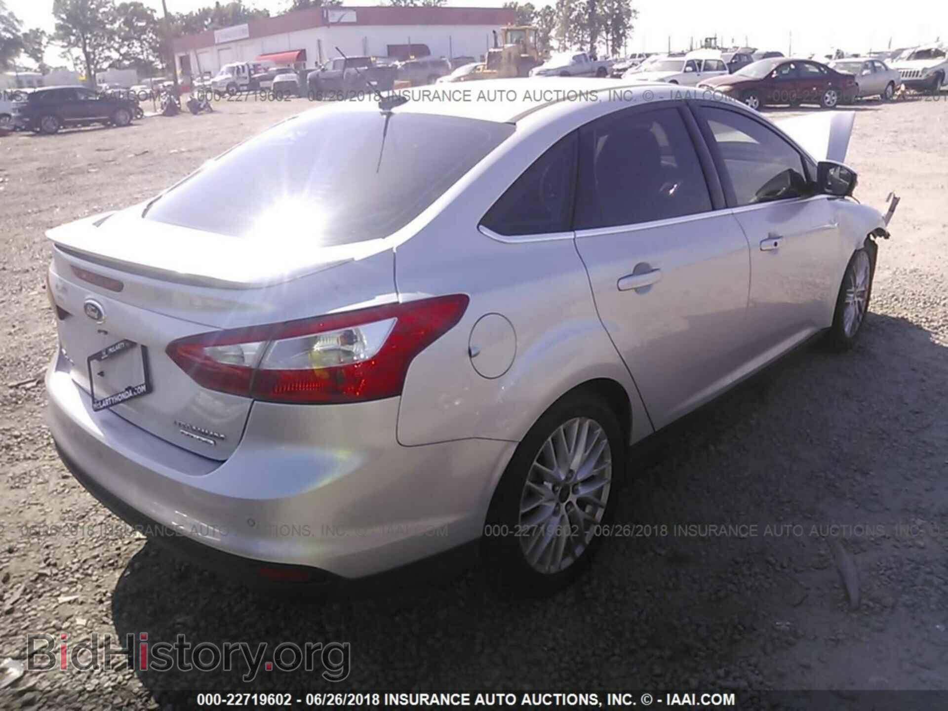 2014 Ford Focus - VIN: 1FADP3J25EL254085 - Фото 4
