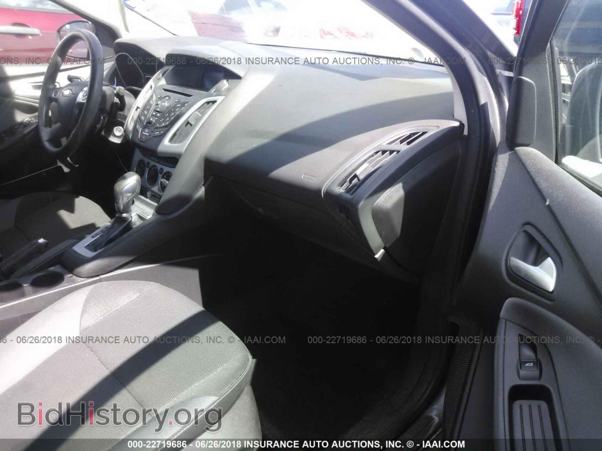 2012 Ford Focus - VIN: 1FAHP3F25CL366604 - Photo 5