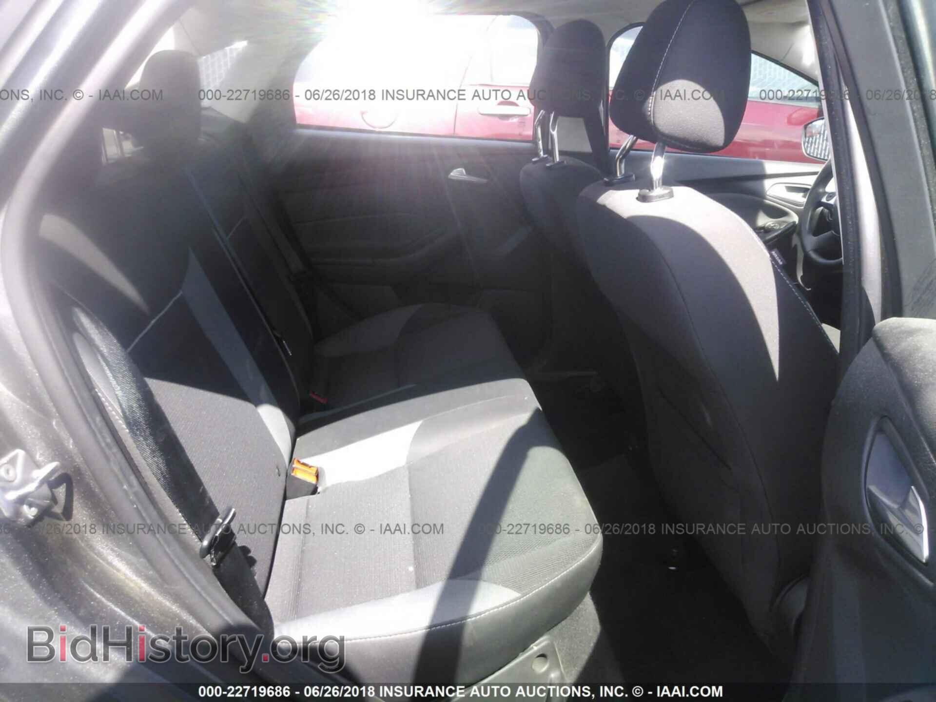 2012 Ford Focus - VIN: 1FAHP3F25CL366604 - Photo 8