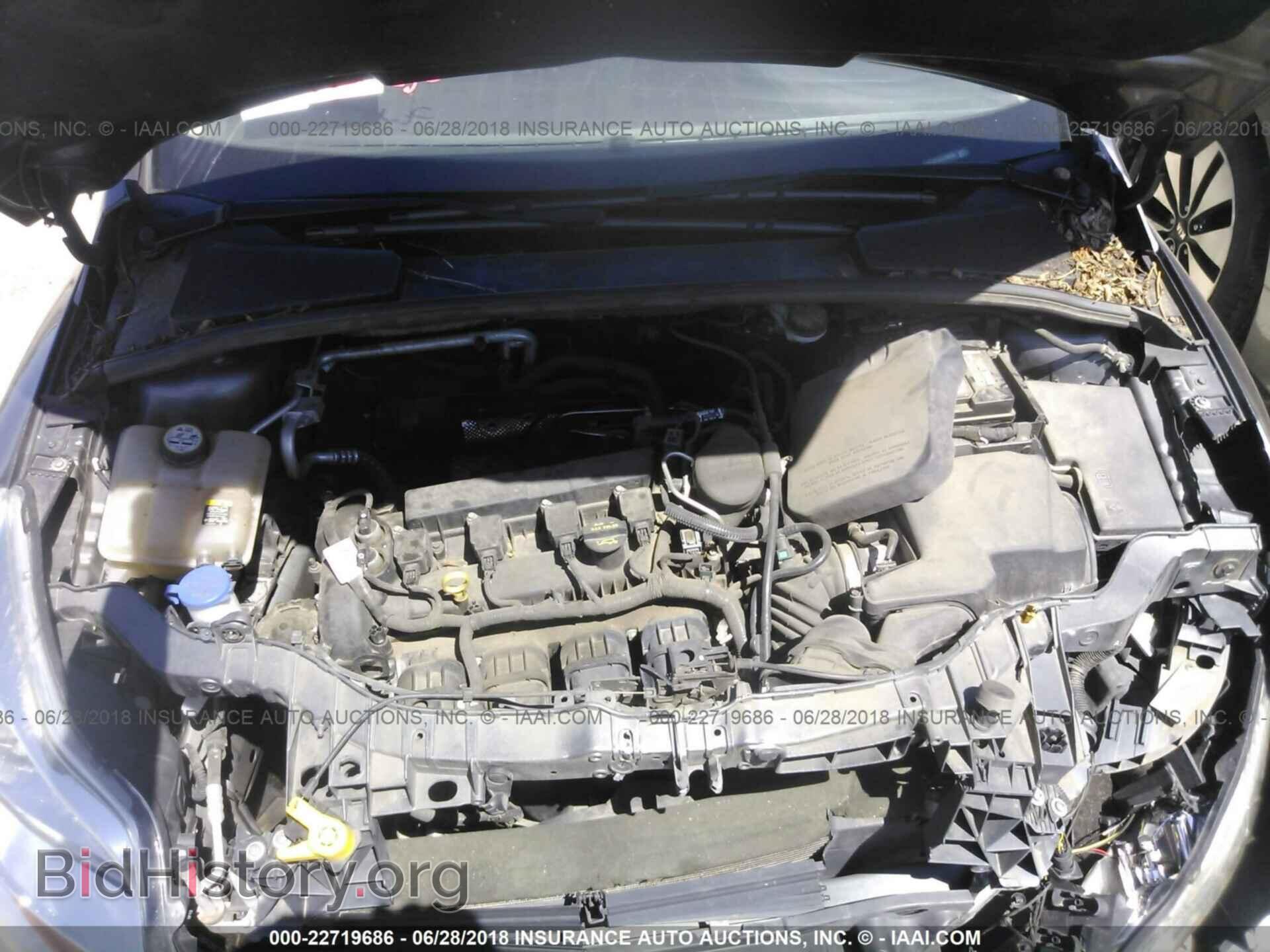 2012 Ford Focus - VIN: 1FAHP3F25CL366604 - Photo 10